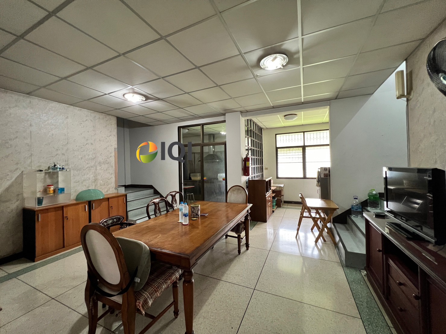 ขาย อาคารพาณิชย์ 4 ชั้นครึ่ง เลียบคลองผดุงกรุงเกษม