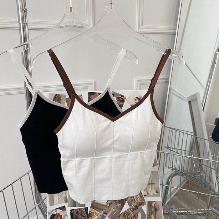 NA201 เสื้อบราสายเดี่ยวเอวลอยเซ็กซี่ จะใส่เป็นเสื้อแฟชั่นหรือเสื้อซับในก็ได้ทุกสถานการณ์ ตรงหน้าอกด้านในเป็นฟองน้ำมีช่องสามารถถอดออกได้ ตัวเสื้อเป็นผ้ายืดขยายได้ค่อนข้างดีใส่แล้วรัดรูปเข้าทรงสวยเลยค่ะ