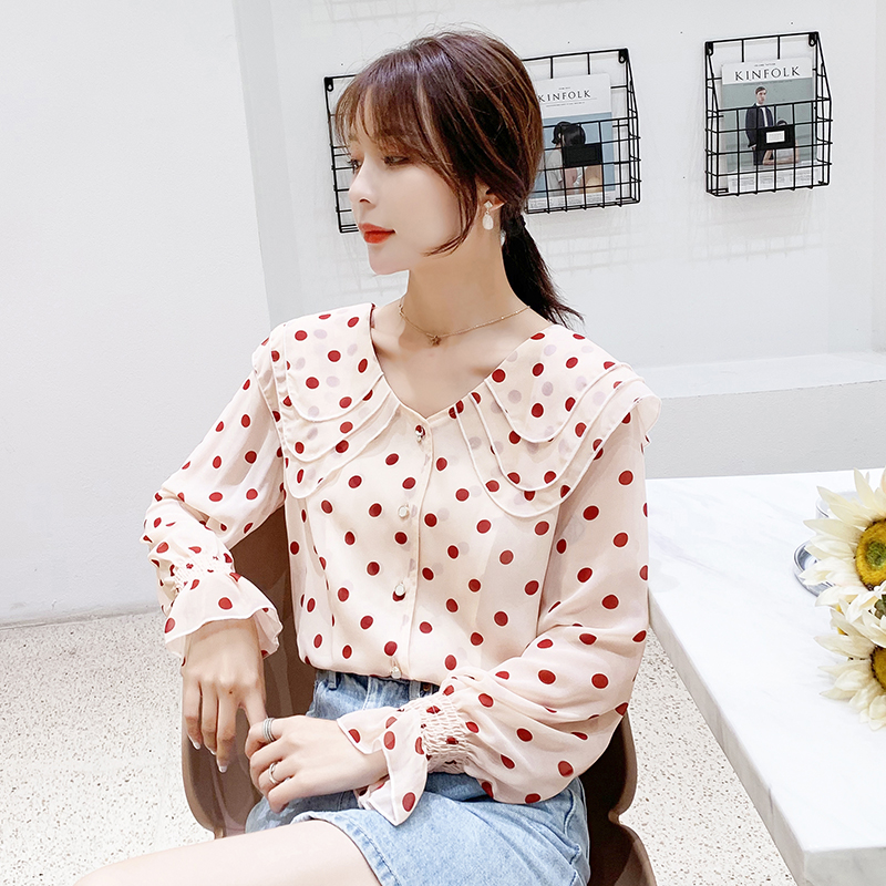 เสื้อสีครีมลายจุดสีแดง เสื้อใส่ทำงานสวยๆๆ ส่งฟรี ems