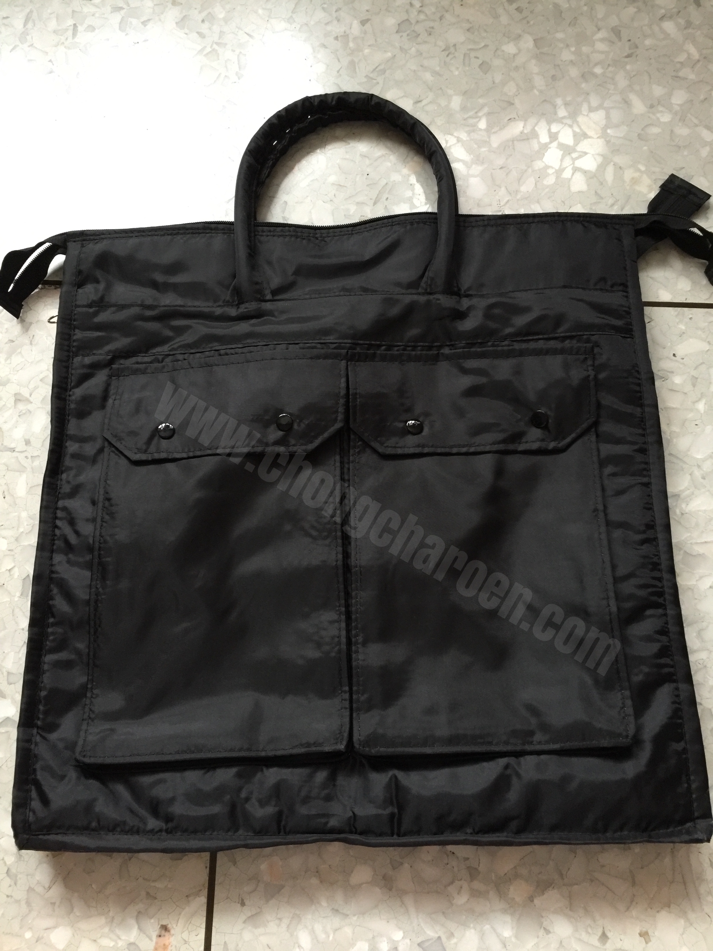 กระเป๋าซิปรอบ กระเป๋าทหาร ขนาดใหญ่ (18x18 นิ้ว)