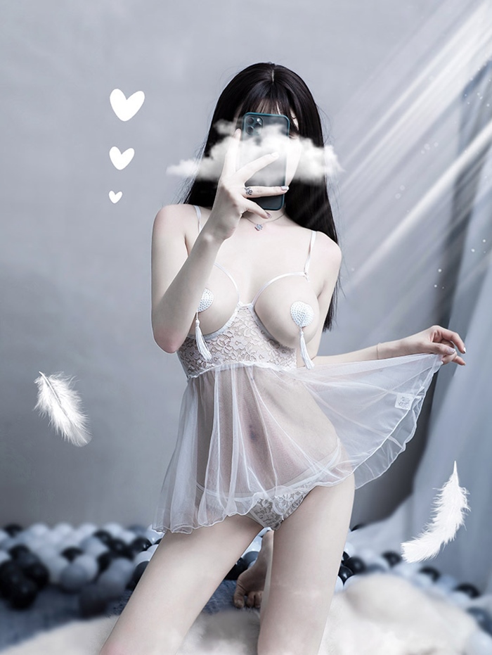 N831 ชุดนอนเซ็กซี่ ชุดนอนซีทรูตัดเย็บผสมกับผ้าลูกไม้สวมใส่แบบใช้สายคล้องไหล่ บราเป็นแบบมีโครงดีไซน์หน้าอกเปิดโล่งๆด้านหลังเป็นขอเกี่ยว2จุด(กลางหลังและขอบกระโปรง) มาพร้อมกับจีสตริงลูกไม้เปิดเป้าตามรูปถ่ายสินค้าจริงเลยค่ะ ***ไม่รวมที่แปะหัวนม