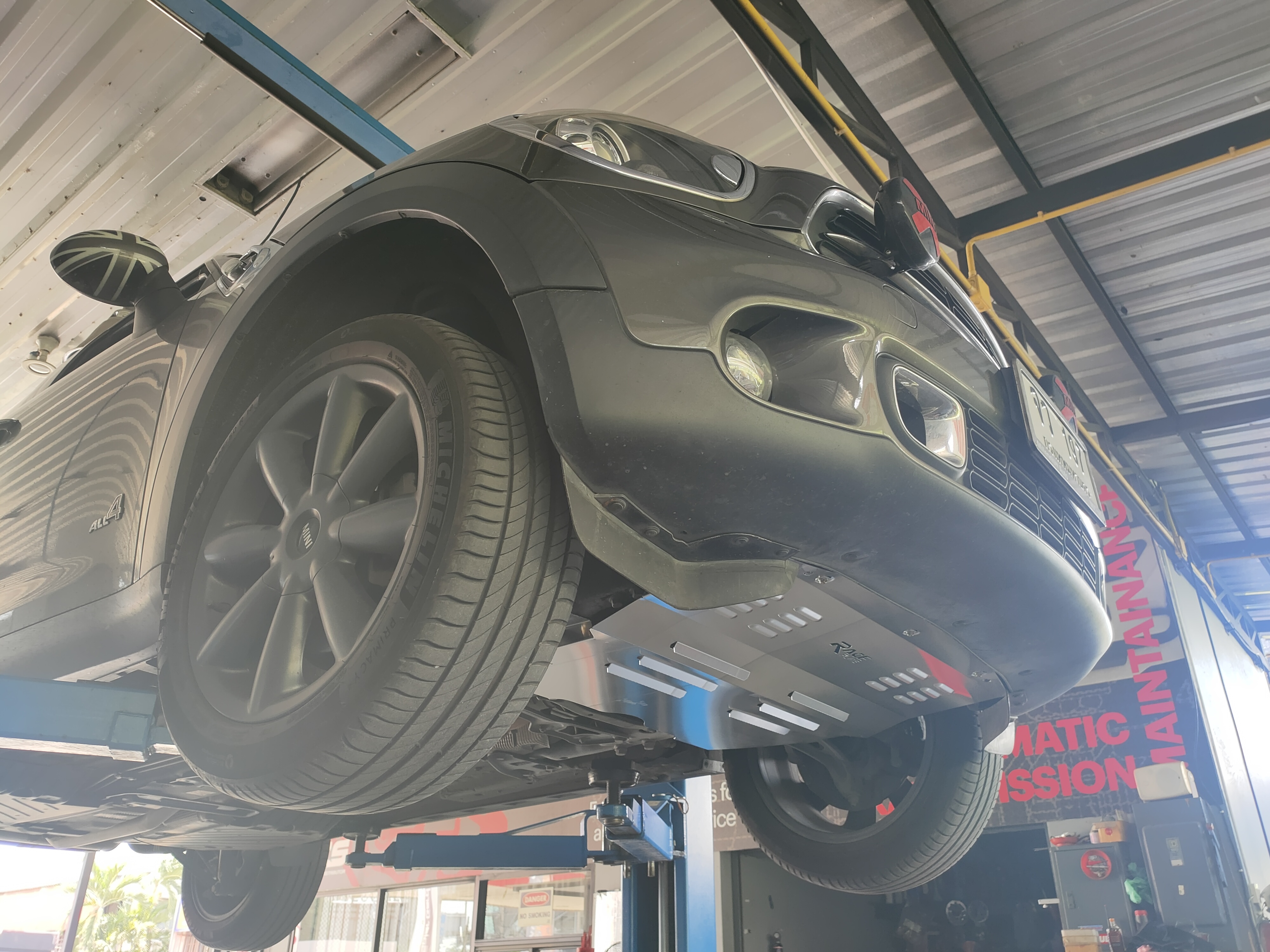 แผ่นปิดใต้ห้องเครื่องอลูมิเนียม minicooper Countryman R60 Raceplate_Undertray