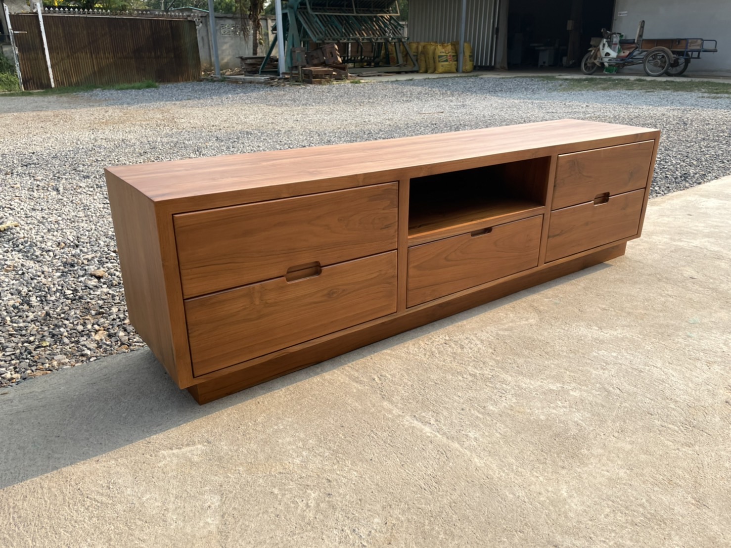 ชั้นวางทีวีห้าลิ้นชัก