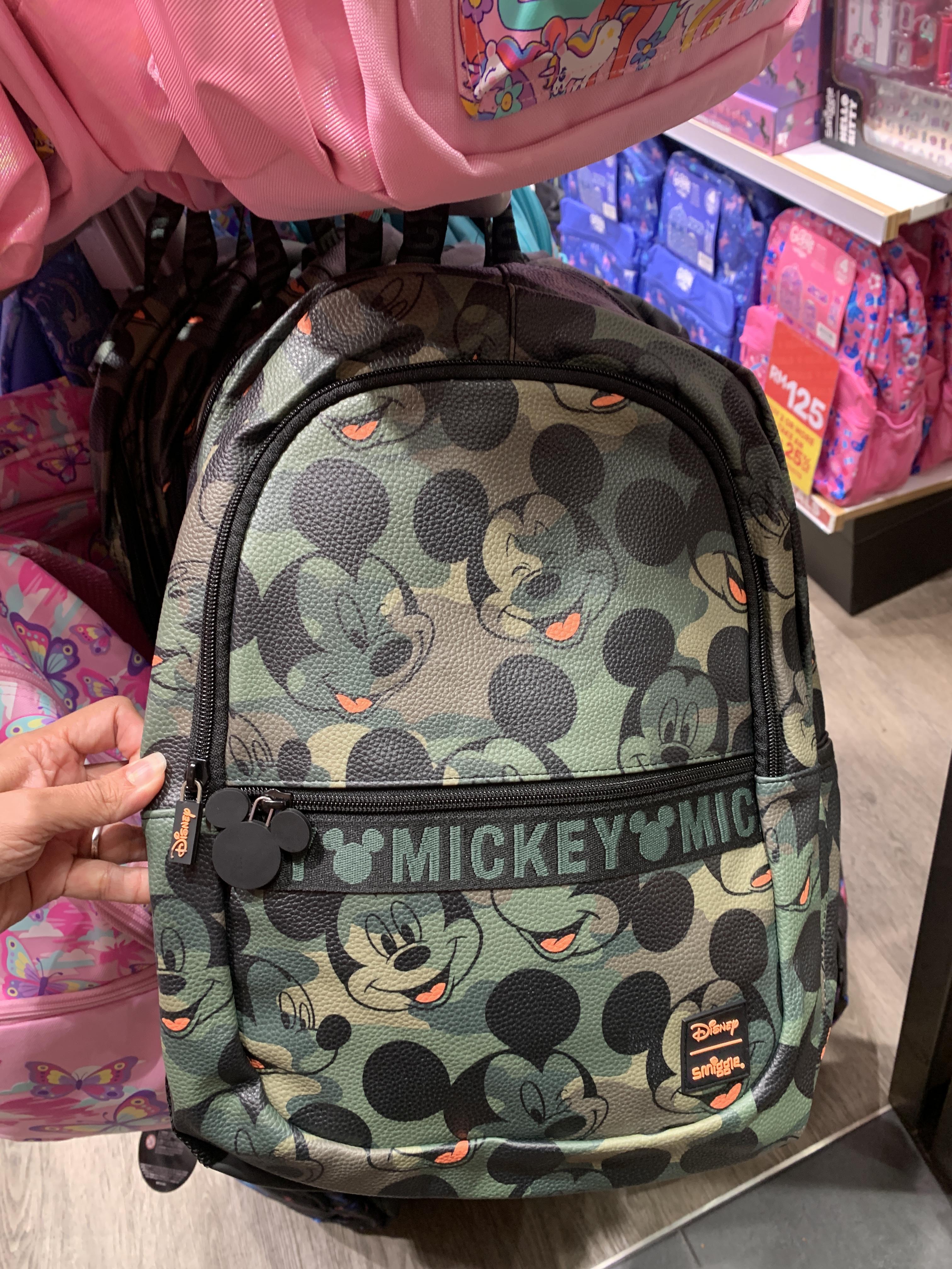 กระเป๋าสะพาย เป้ Smiggle backpack Mickey- มิกกี้ เขียว