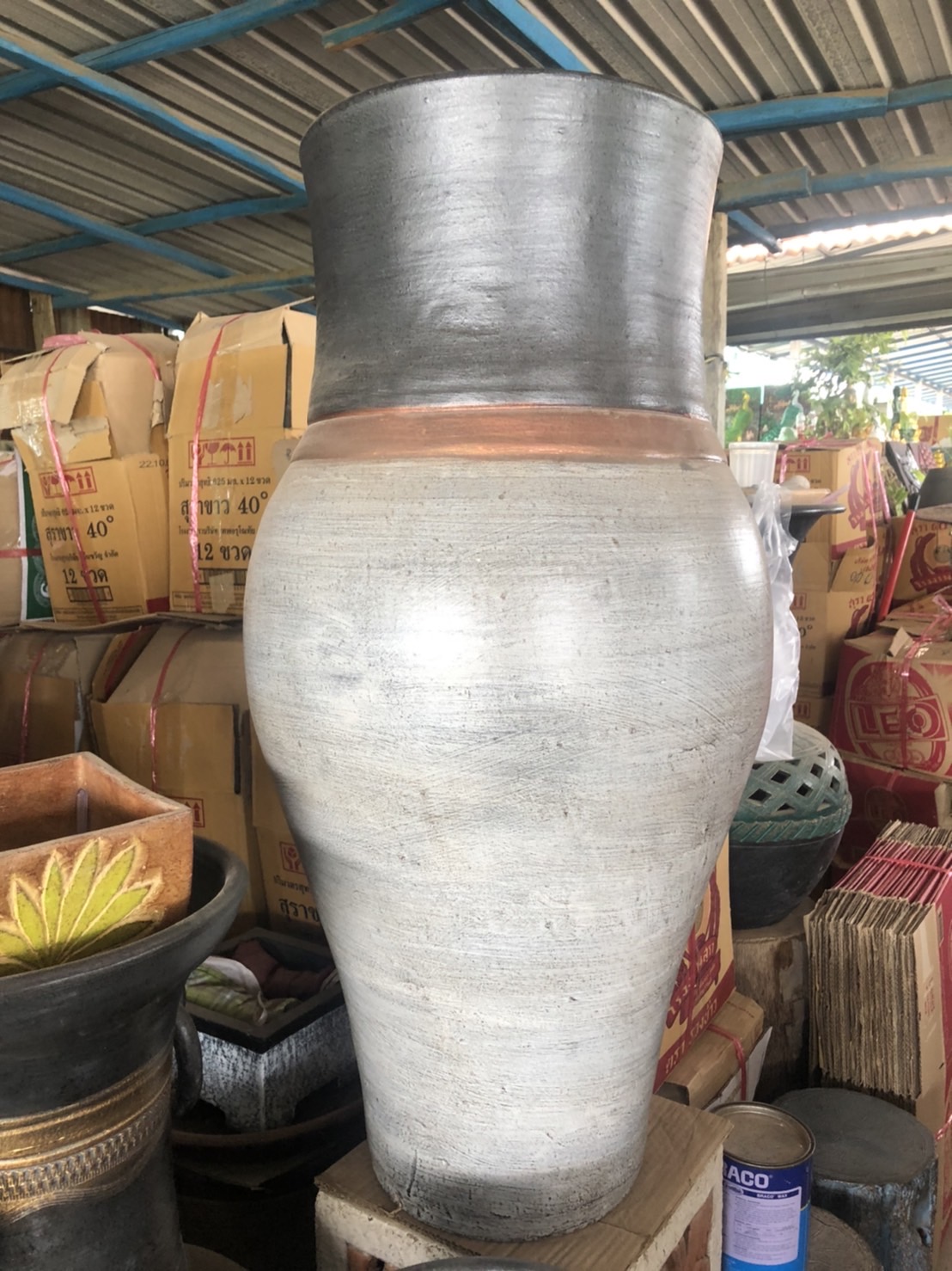 แจกันสูง