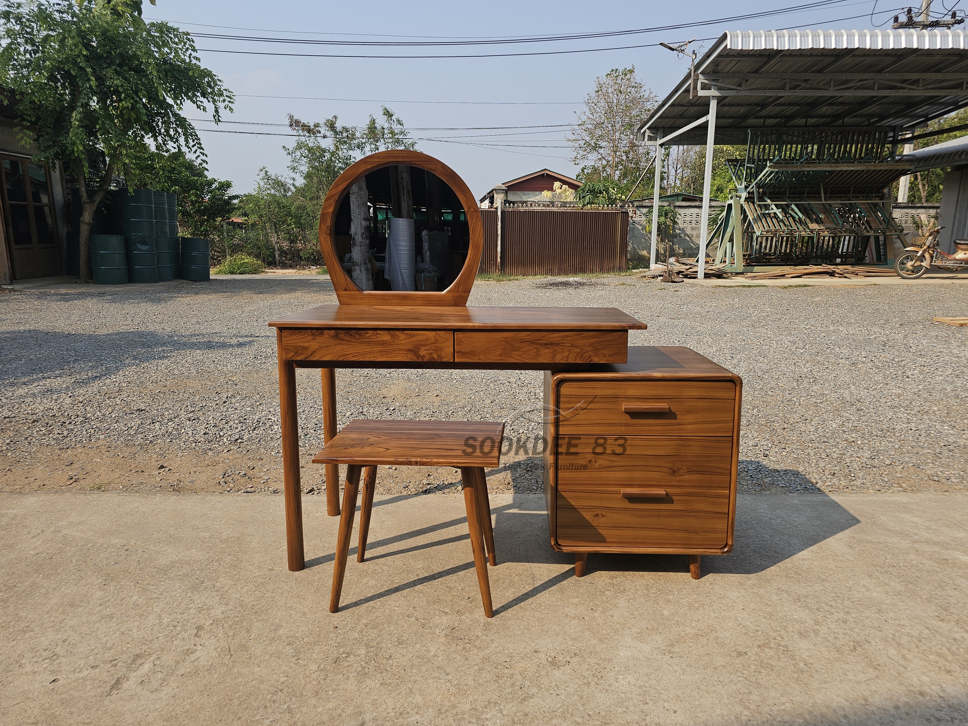 โต๊ะเครื่องแป้งมินิมอลผสมตู้ 2 ลิ้นชัก พร้อมเก้าอี้