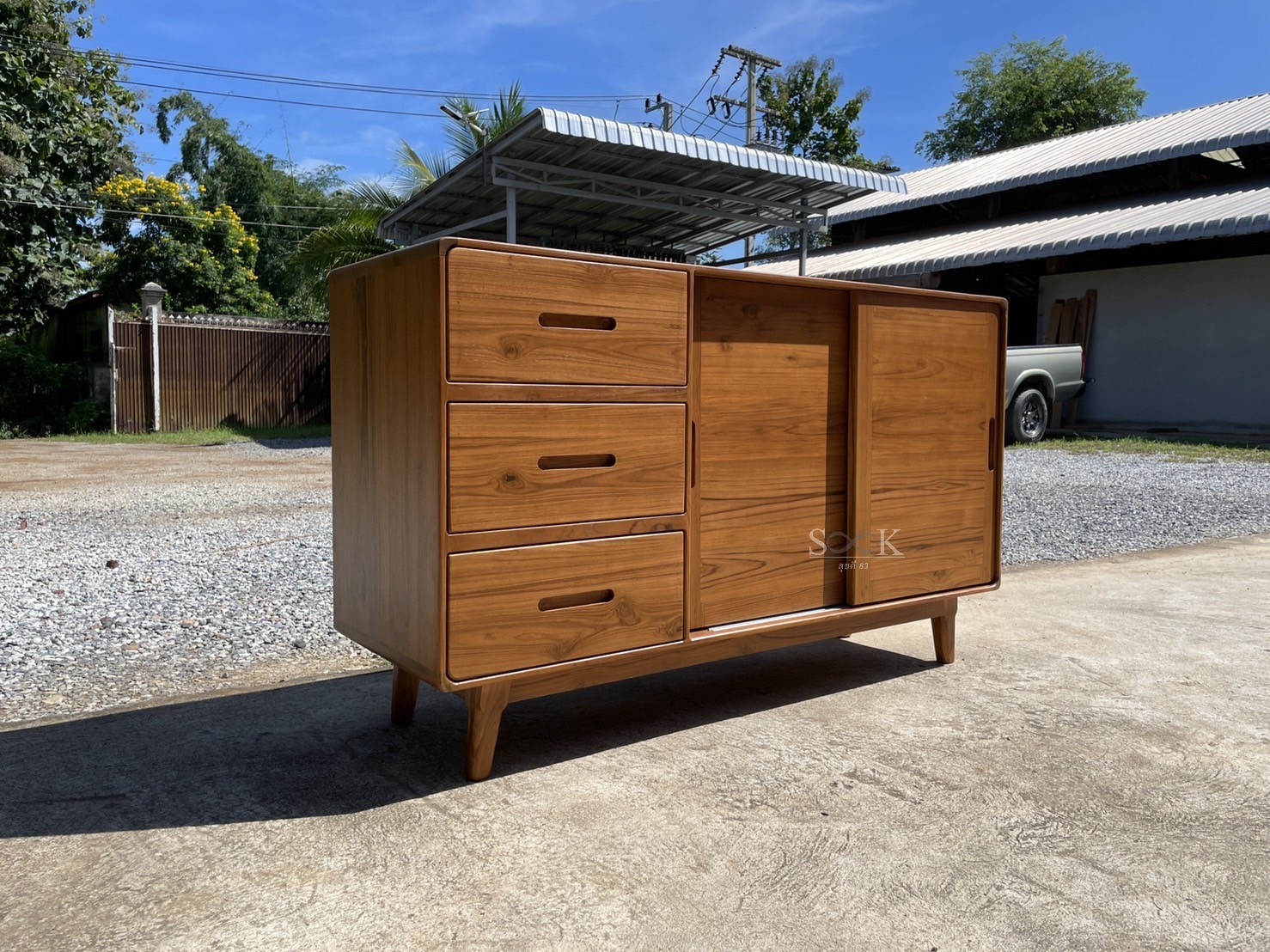 ตู้เก็บของบานสไลด์