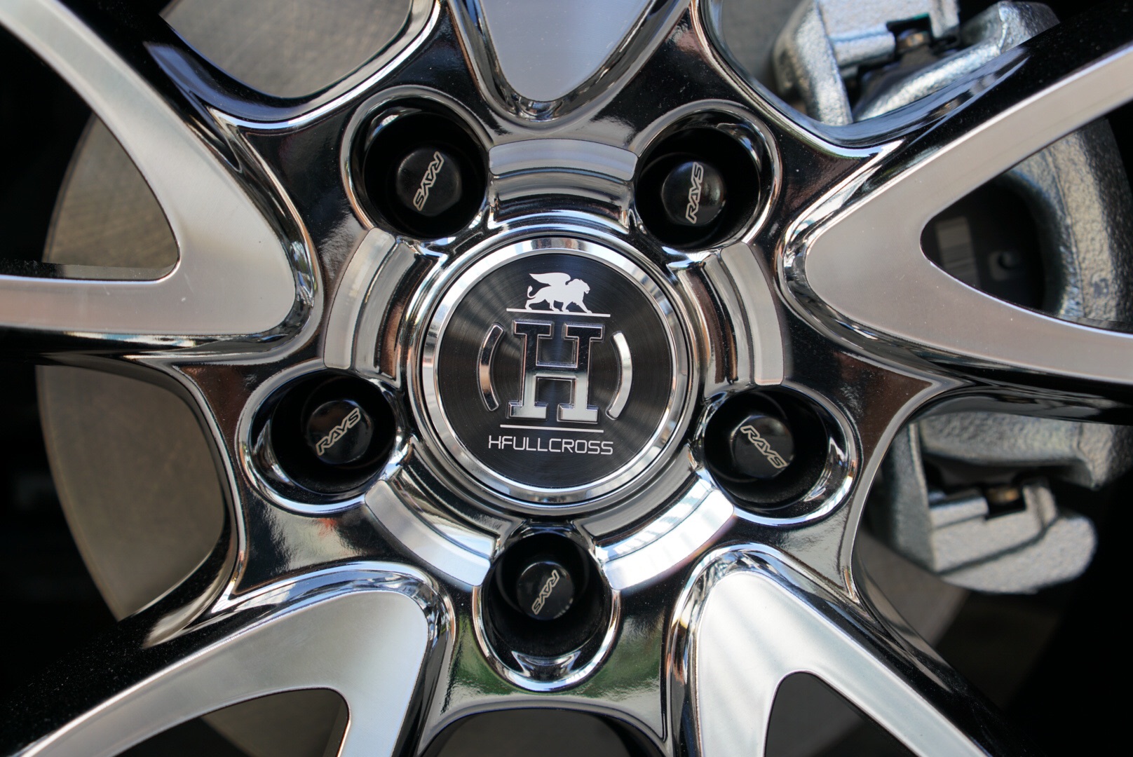 รีวิว Toyota CHR ใส่ล้อเรย์ Hfullcross ขอบ 20 ที่เอ็นสปอร์ต