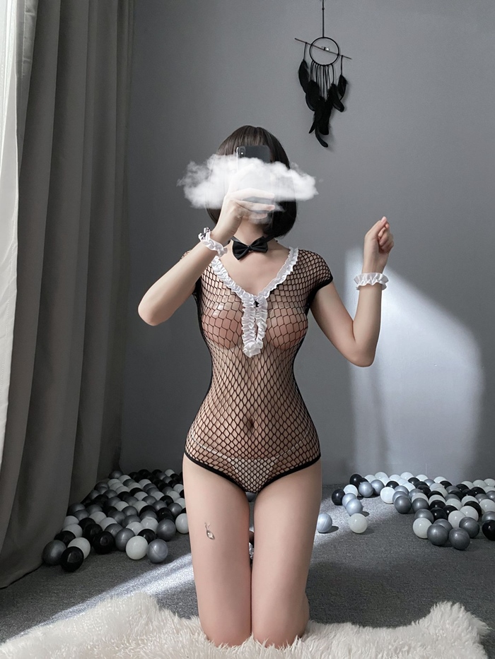K296 ชุดตาข่ายคอสเพลย์กระต่ายน้อย ชุดตาข่ายเซ็กซี่มาในแบบชุดกระต่ายสุดเซ็กซี่ ตรงปกคอด้านหลังเป็นหูกระต่ายห้อยลงมา มาพร้อมปลอกแขน ปลอกคอและถุงเท้าตาข่ายค่ะ ***ไม่มีจีสตริง