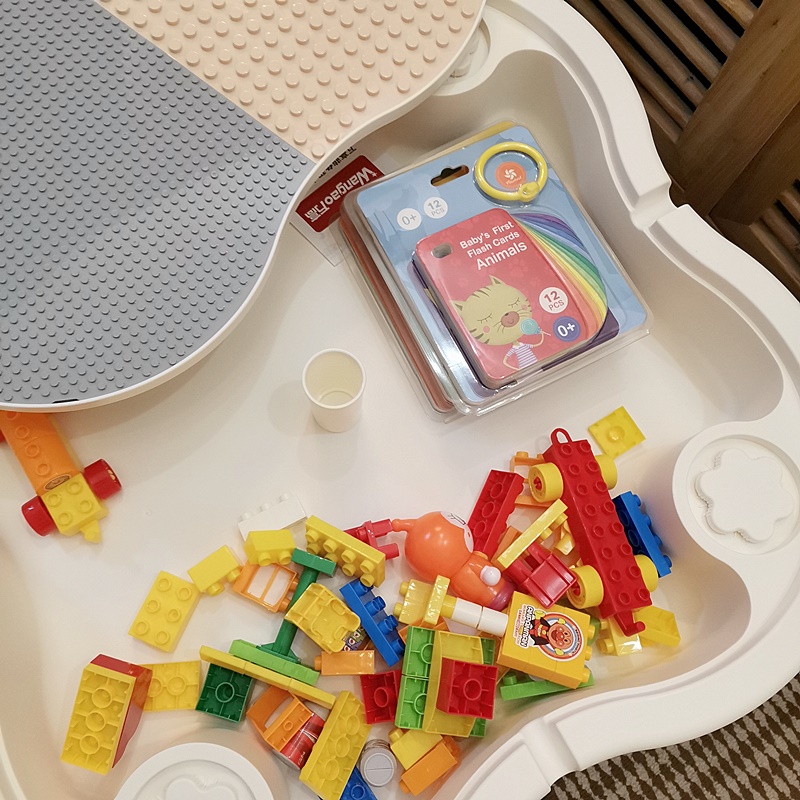 E10914 โต๊ะตัวต่อเลโก้ พร้อมเก้าอี้หูกระต่าย Multifunction