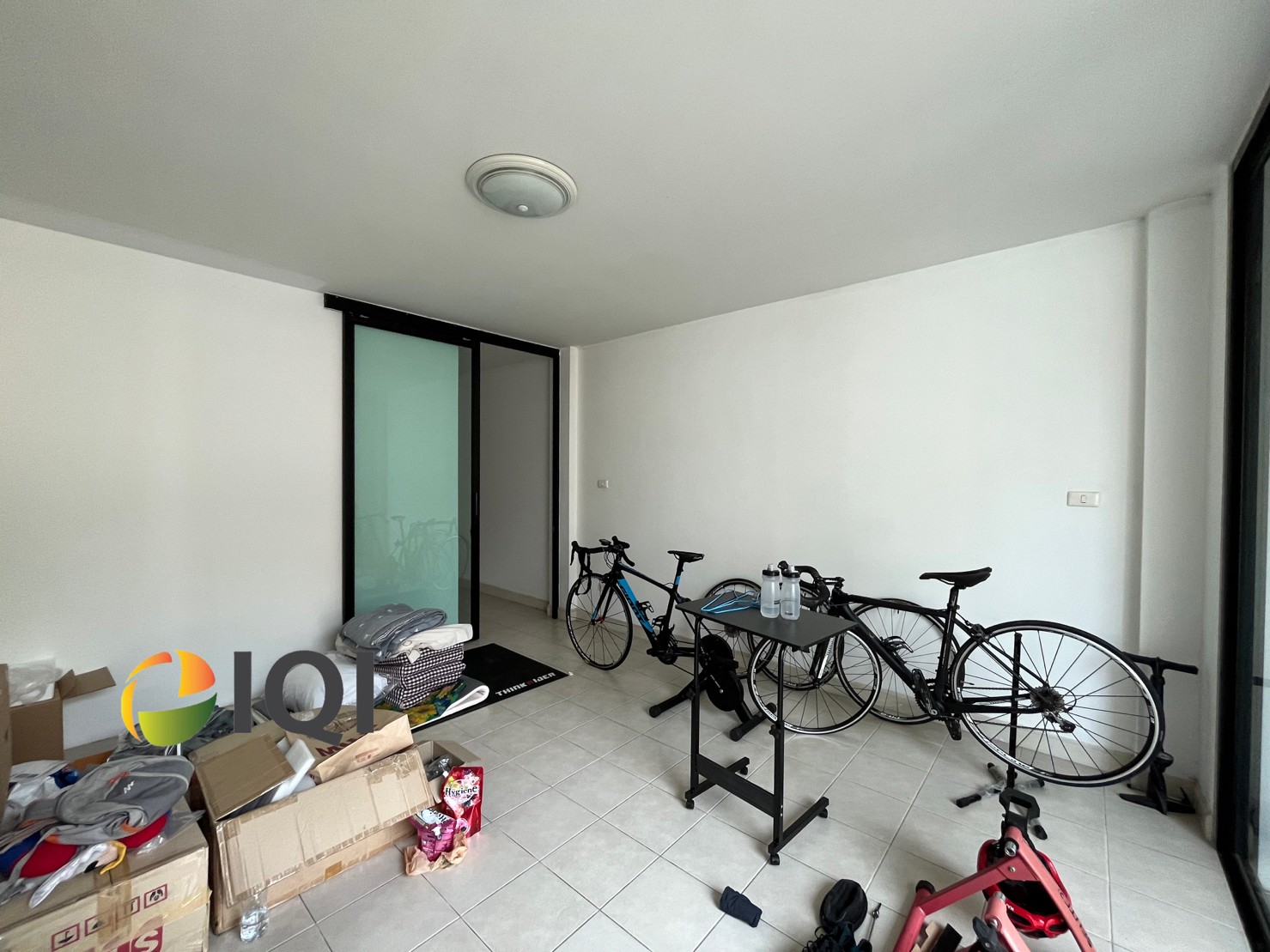 ขาย อาคารพาณิชย์ 3.5 ชั้น The Village ปัญญา-รามอินทรา