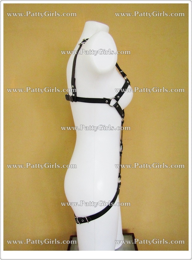 A065 เข็มขัดหนังรัดตัวเซ็กซี่ สายรัดตัวหนังสีดำเซ็กซี่ รหัสนี้สวมใส่แบบรัดเข็มขัด3จุด หัวไหล่ หลังและต้นขา ตัวสายหนังแต่งหมุดและตาไก่ตามรูปถ่ายสินค้าจริงเลยค่ะ