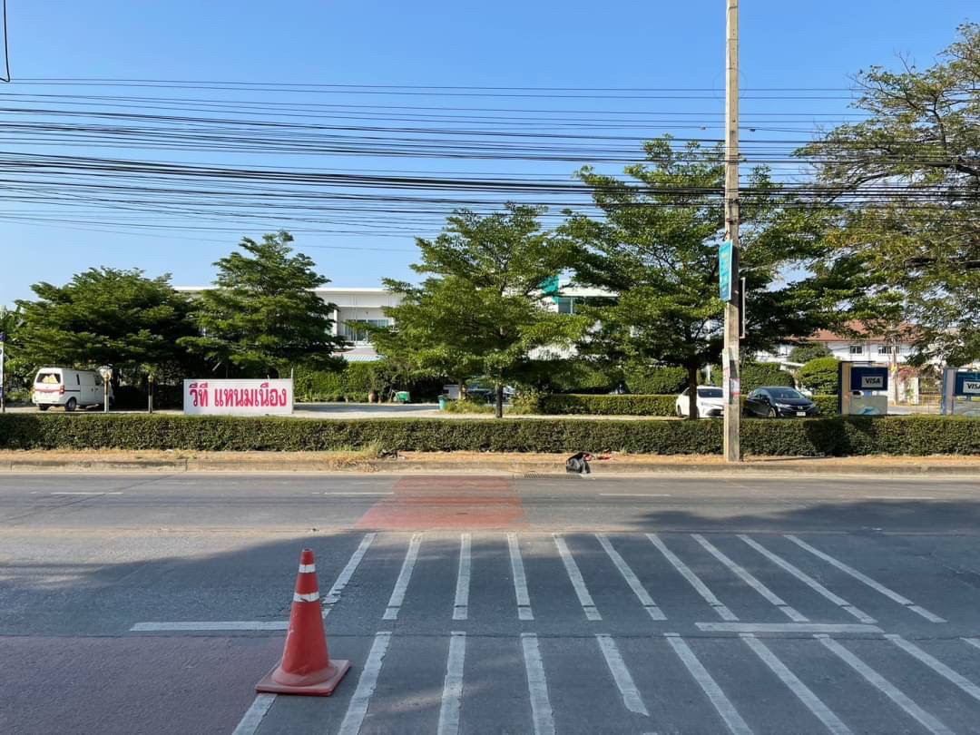 ขาย บ้านเดี่ยว ชั้นเดียวปลูกสร้างเองปาก ซอยแบริ่ง 58 ติดถนนใหญ่