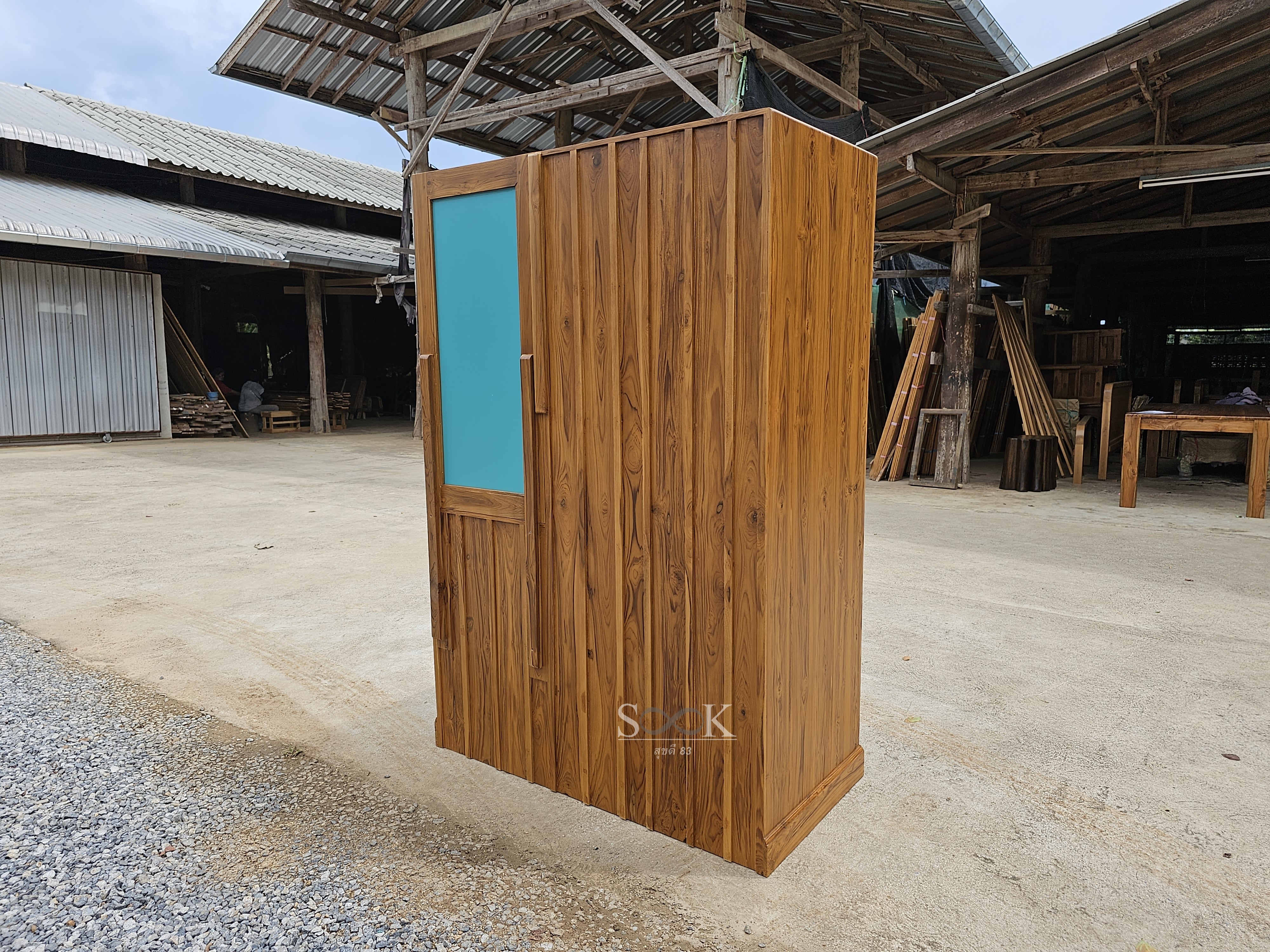 ตู้เสื้อผ้าบานเปิดผสมโต๊ะเครื่องแป้ง