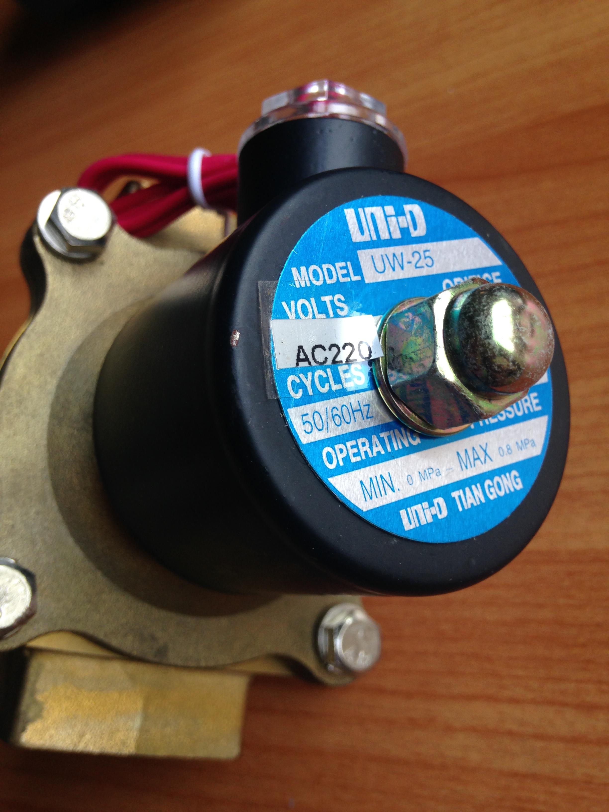 Solenoid Valve 2 Way Model UW-25 220VAC PIPE SIZE 1"