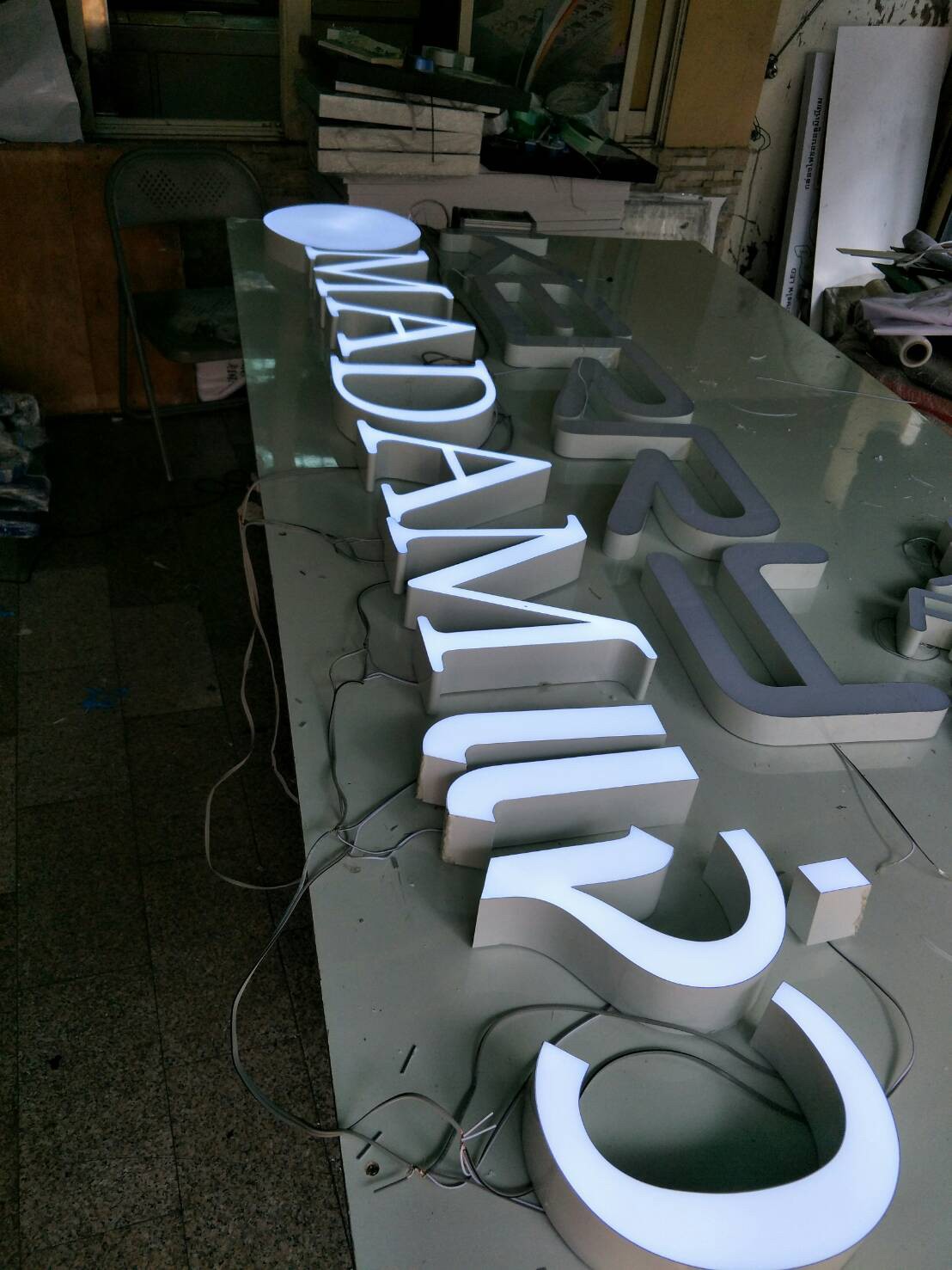 ป้ายกล่องไฟ