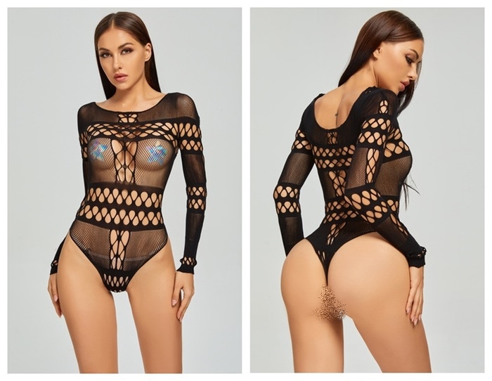 K162 ชุดตาข่ายแขนยาวเซ็กซี่ ชุดบอดี้สูทแขนยาวเนื้อตาข่าย ตัวชุดเว้าเป็นช่องๆเป็นลวดลายตามรูป ***รหัสนี้ค่อนข้างใหญ่ ยืดขยายได้เยอะเลยค่ะ