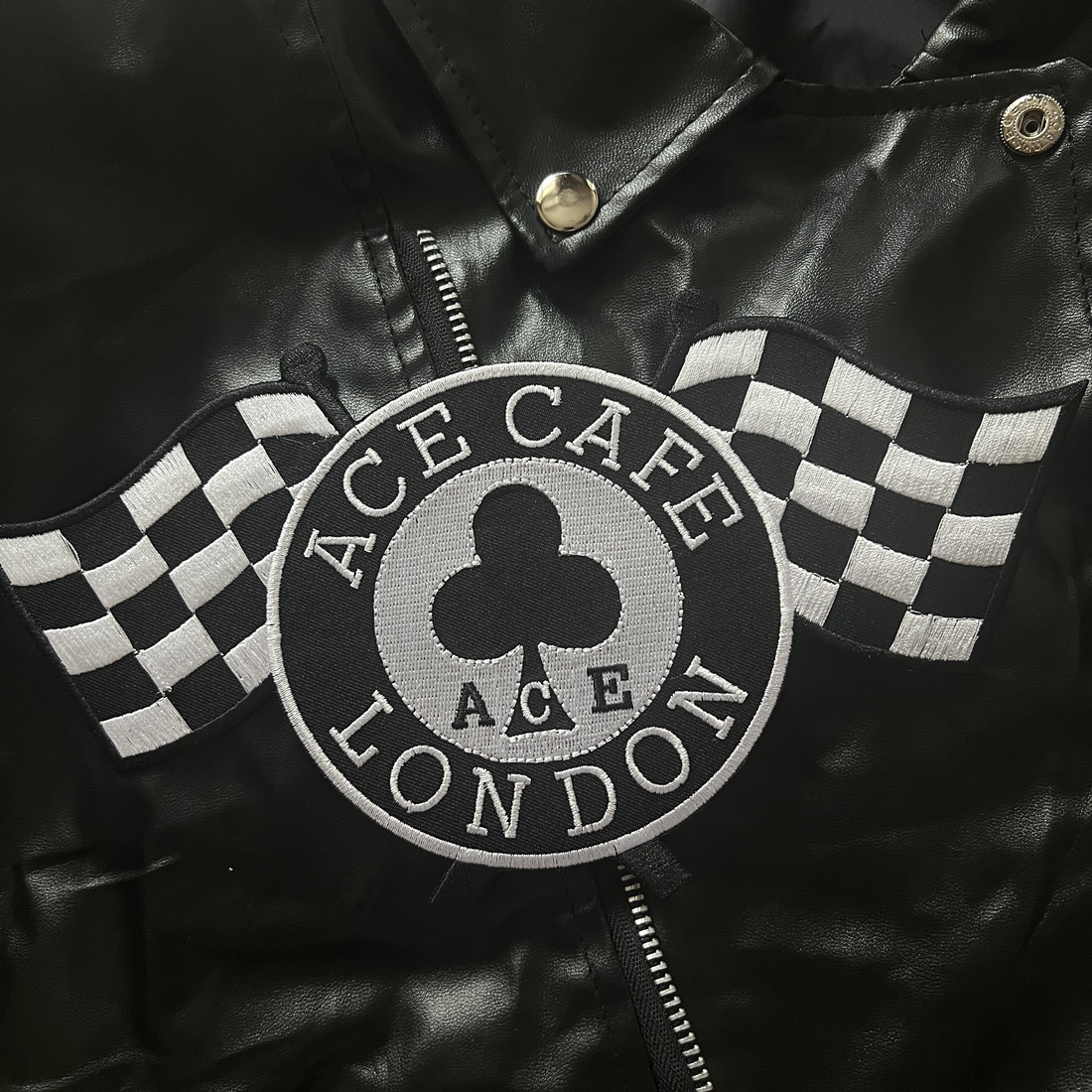 Ace Cafe ตัวรีดติดเสื้อ อาร์มรีด อาร์มปัก ตกแต่งเสื้อผ้า หมวก กระเป๋า แจ๊คเก็ตยีนส์ Embroidered Iron on Patch ขนาดใหญ่