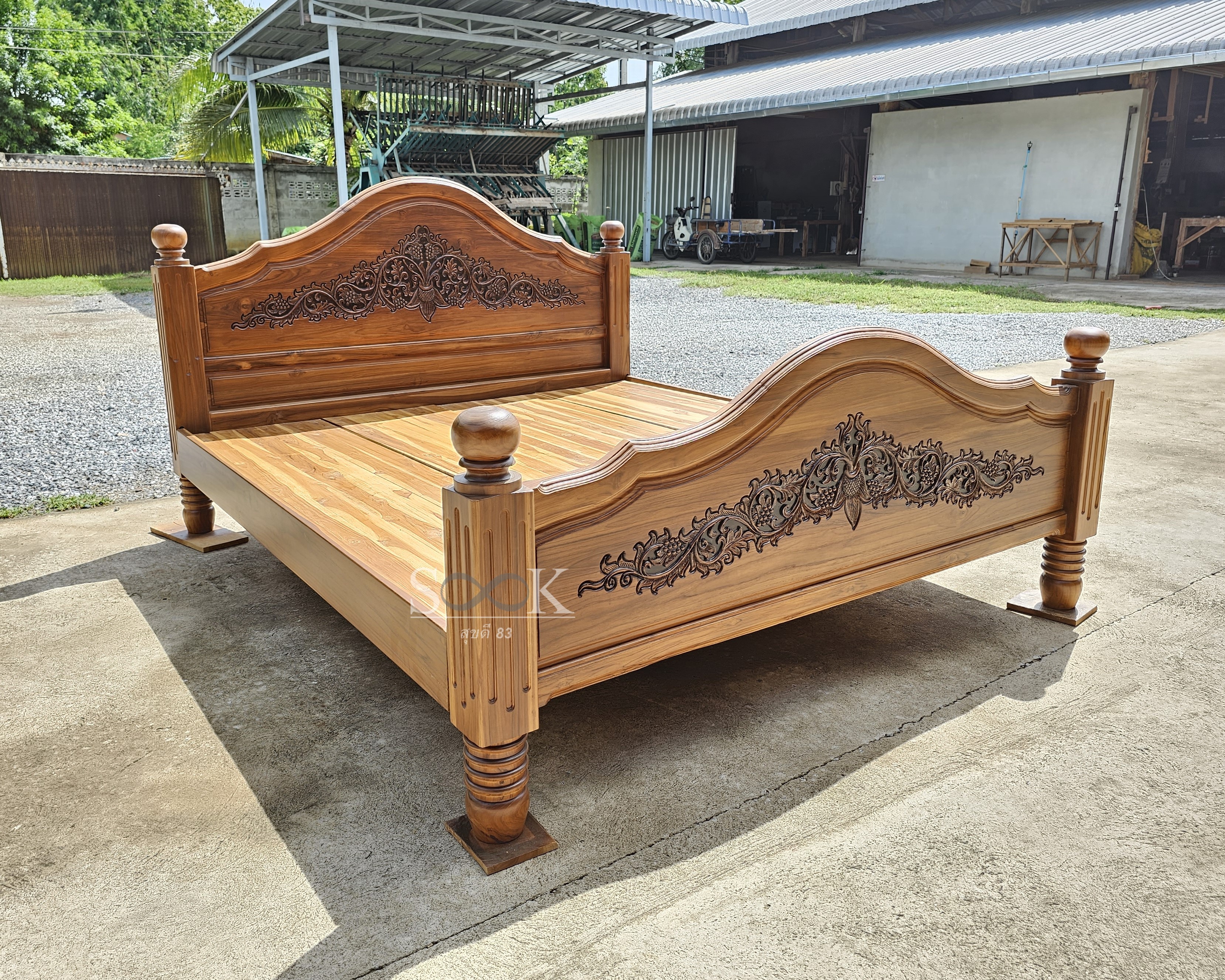 เตียงหลุยส์แกะลายเต็ม