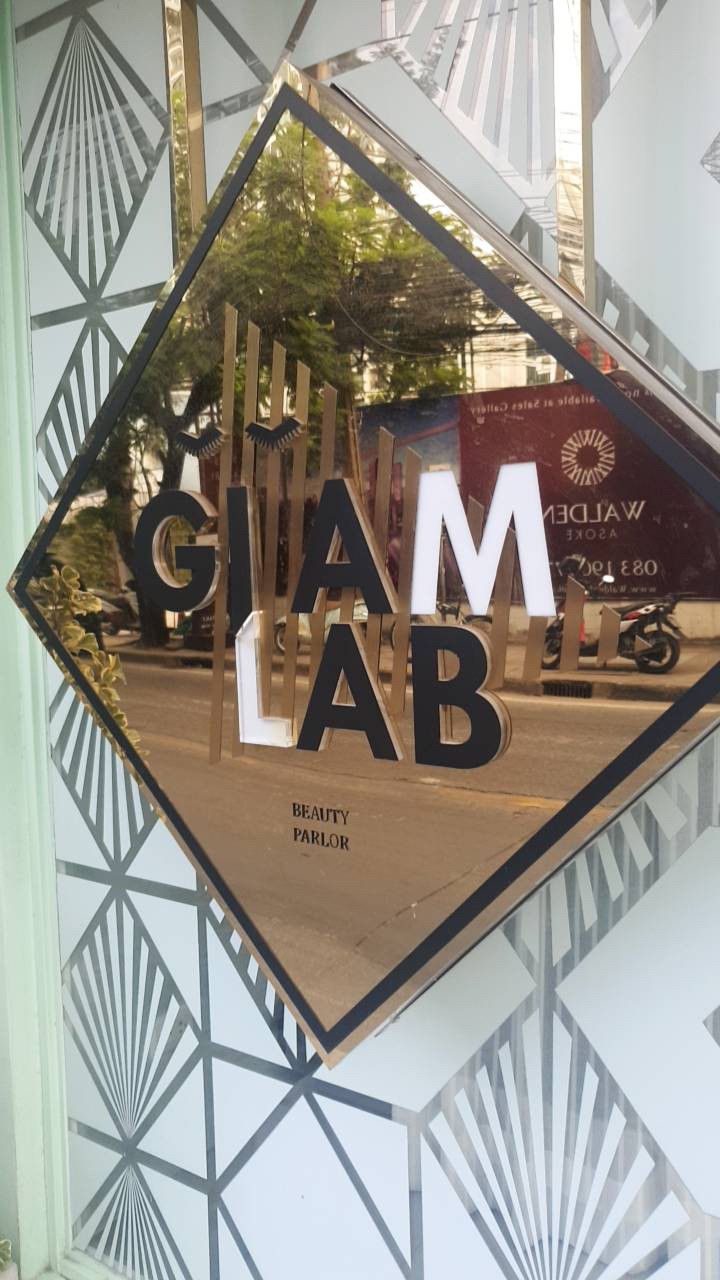 ป้ายกล่องไฟ