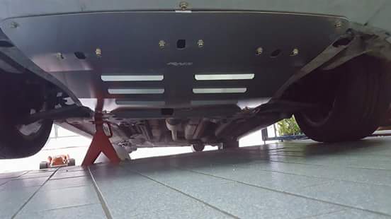 แผ่นปิดใต้ห้องเครื่องอลูมิเนียม Chevrolet Sonic Raceplate_Undertray
