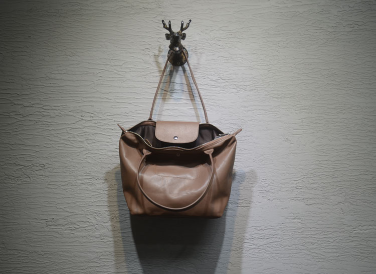 กระเป๋าหนังแท้ Cozy LC bag