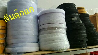 ตีนตุ๊กแก สีดำ กว้าง 1นิ้ว ยาว 18หลา ราคาคู่ละ 240บาท