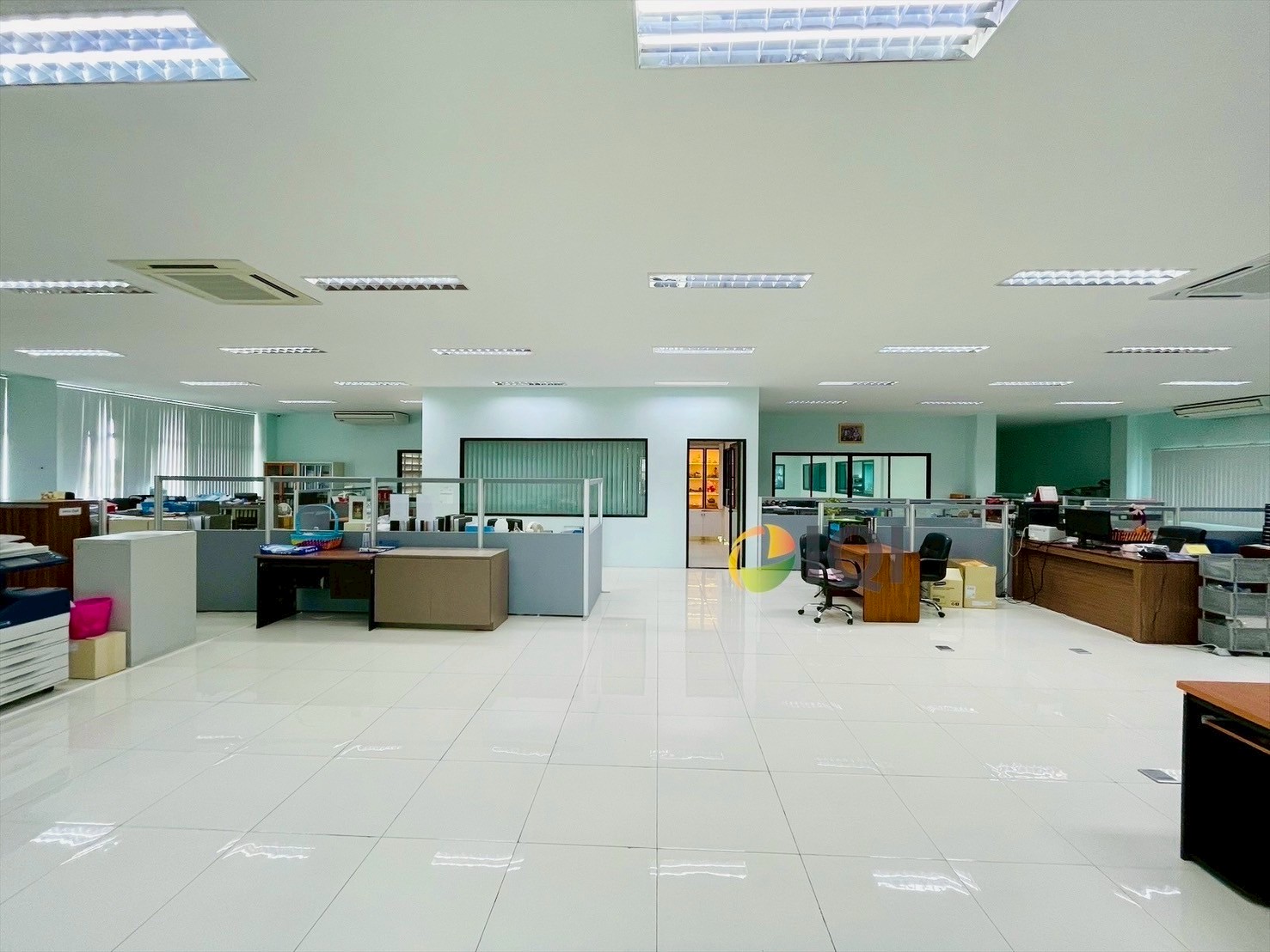 ขายที่ดินพร้อมสำนักงาน 2 ชั้นและคลังสินค้า เนื้อที่ 1 ไร่ ถนนบัวนครินทร์ บางนาตราด