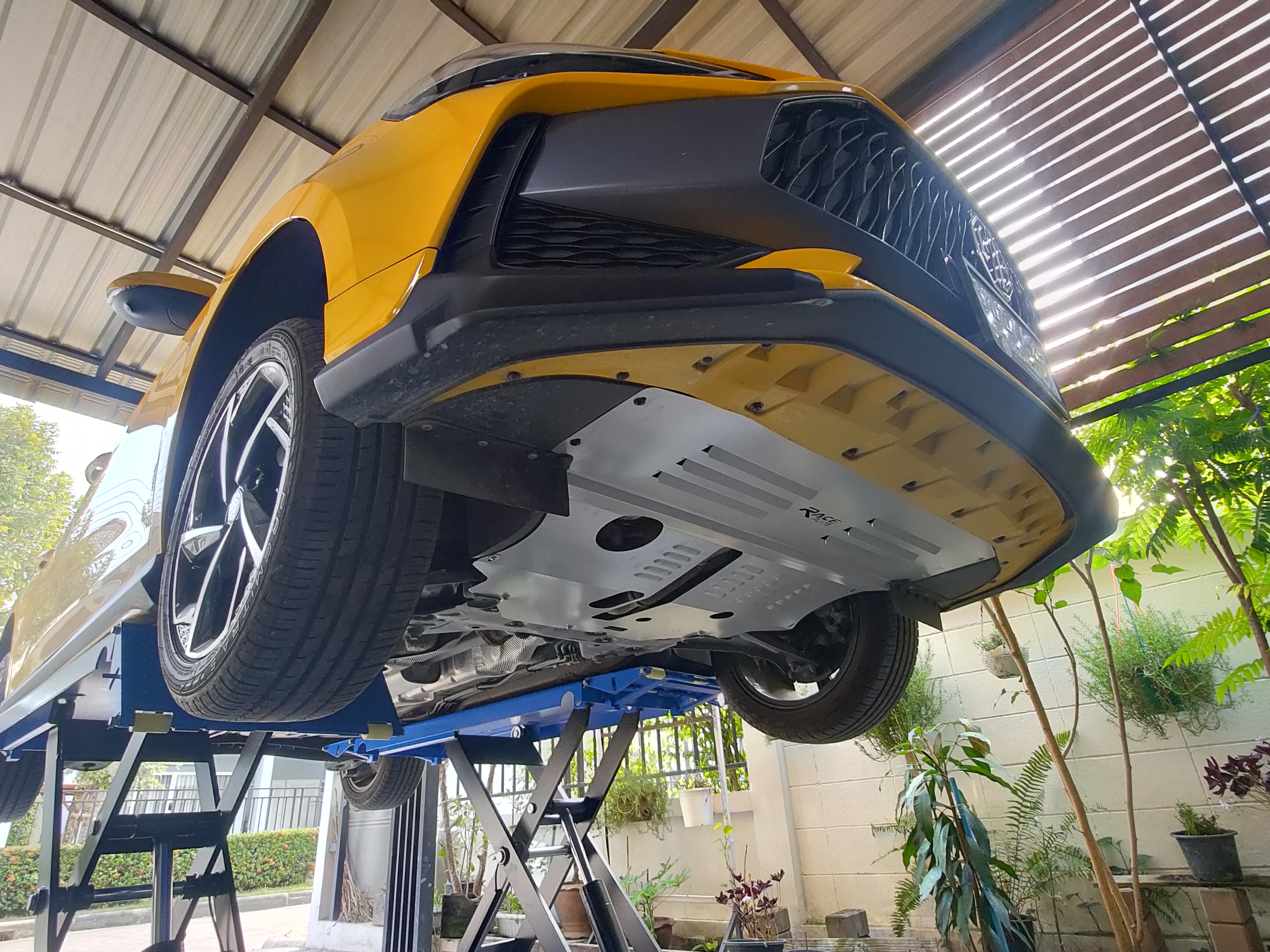 แผ่นปิดใต้ห้องเครื่องอลูมิเนียม MG5 2020-2023 Raceplate_Undertray