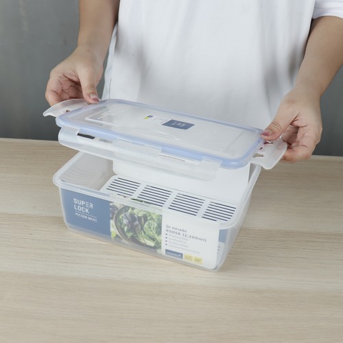 Super Lock กล่องใส่อาหาร รุ่น 5056 ความจุ 2200 มล. มีตะแกรงแผ่นรอง ตรา Micronware