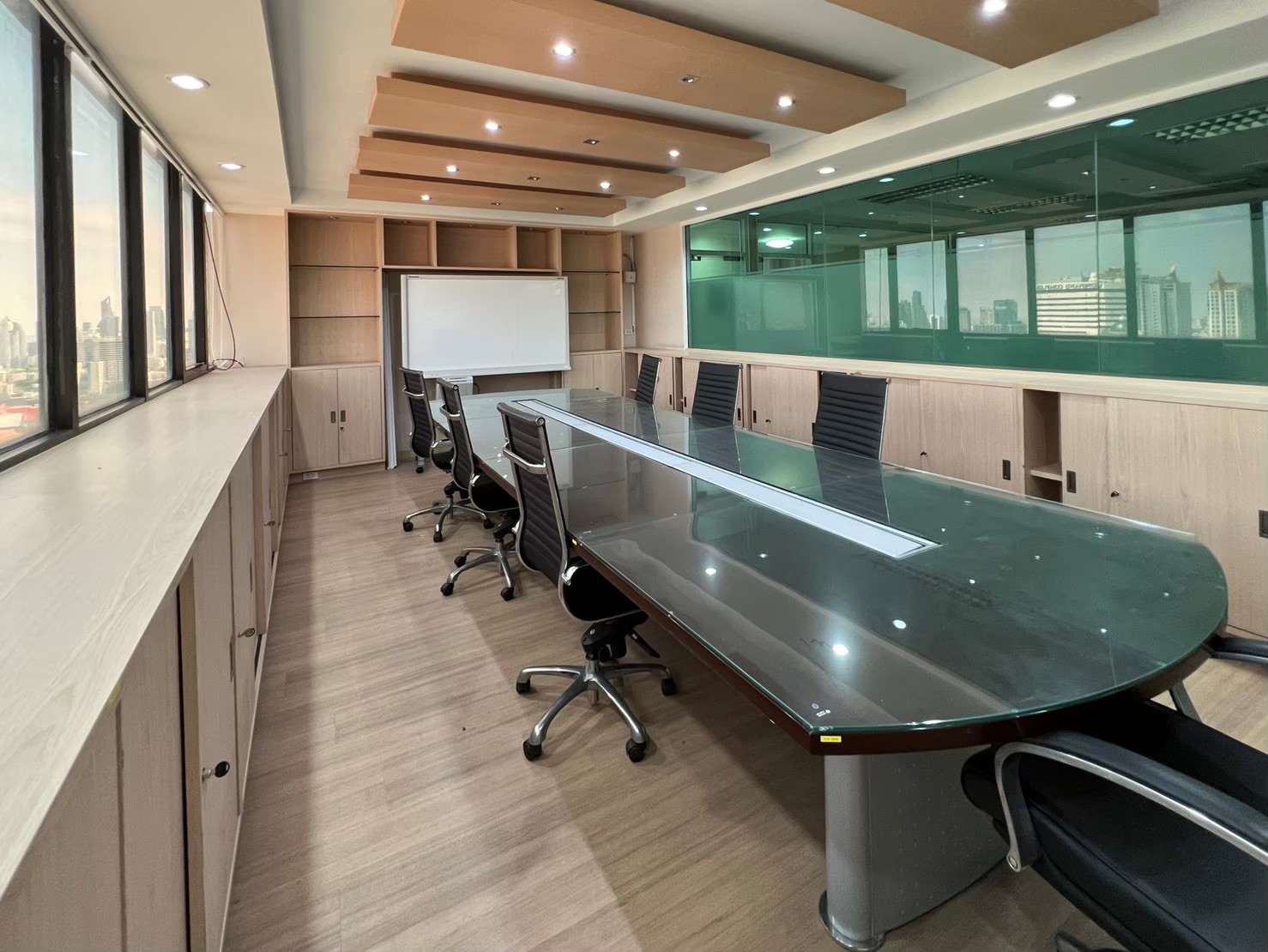 เช่า/ขาย สำนักงานอาคารชำนาญเพ็ญชาติ