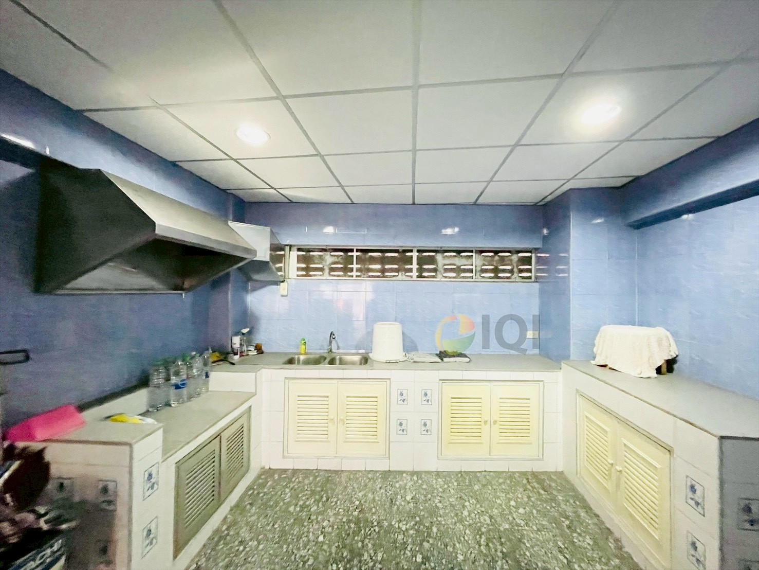 ขายอาคารพาณิชย์ 5 ชั้นครึ่ง ติดถนนอรุณอมรินทร์ ทำเลดีสามารถทำธุรกิจได้หลายอย่าง