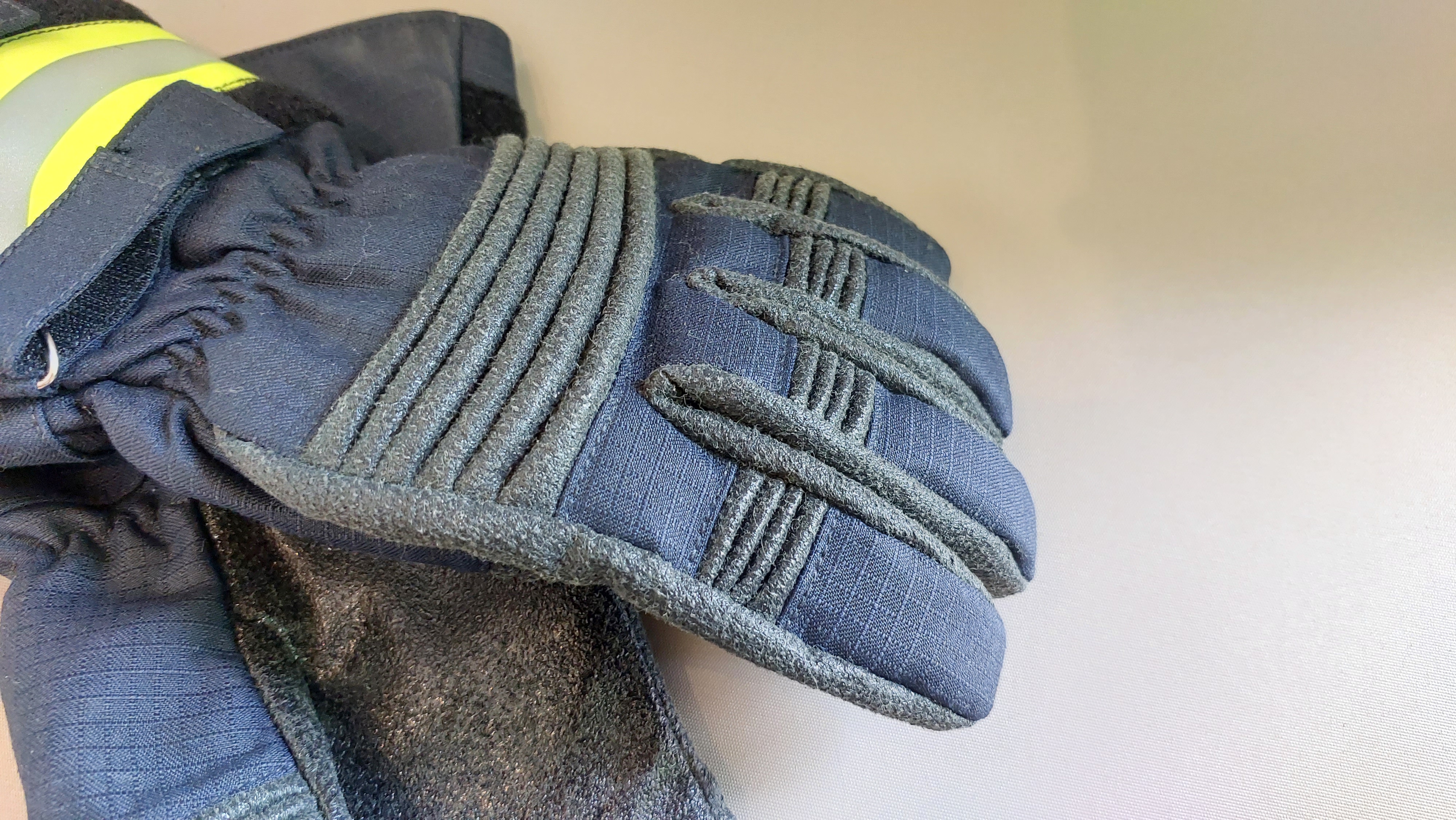 ถุงมือดับเพลิงผ้า Nomex มาตรฐาน EN 659