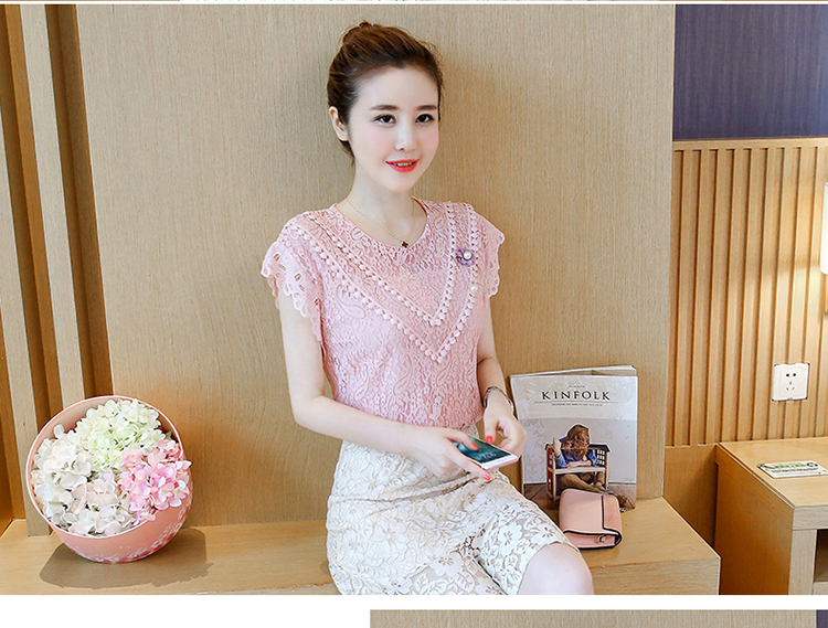 เสื้อลูกไม้สีชมพู ส่งฟรี ems