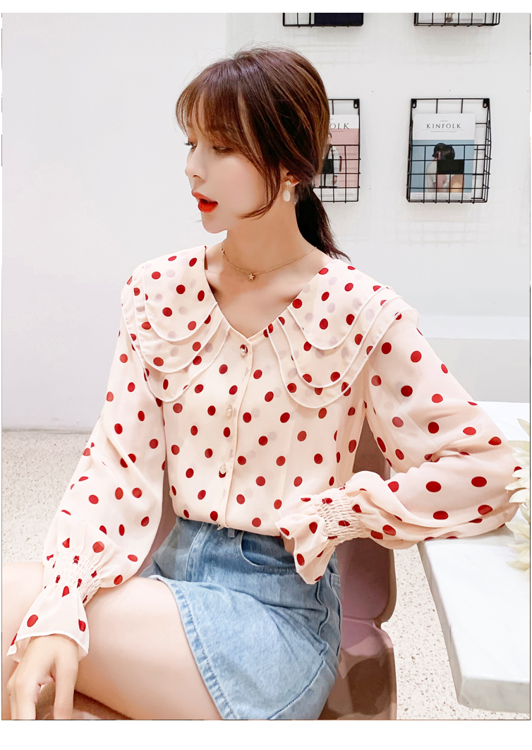 เสื้อสีครีมลายจุดสีแดง เสื้อใส่ทำงานสวยๆๆ ส่งฟรี ems