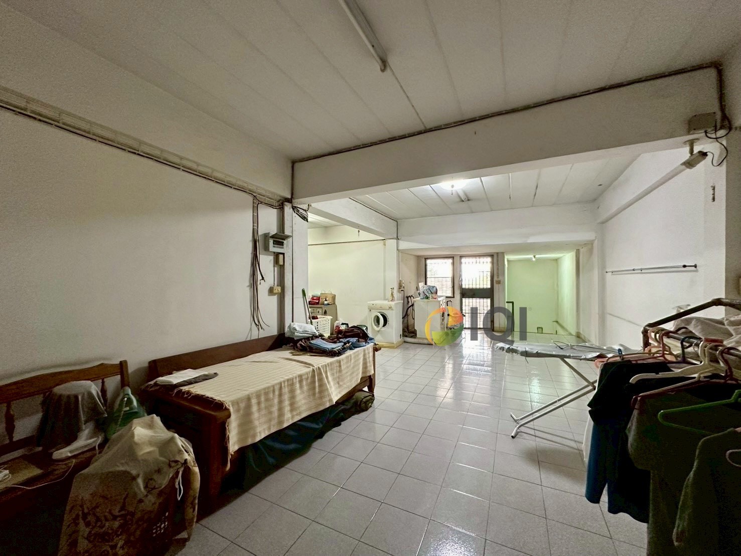 ขายอาคารพาณิชย์ 5 ชั้น 2 คูหาติดกัน ถนนหนามแดง - บางพลี ใกล้รถไฟฟ้า 2 สาย และใกล้ทางด่วน