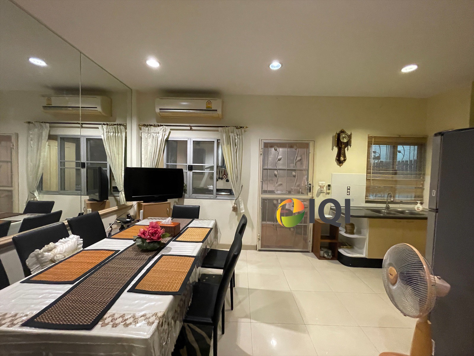 ขาย ทาวน์โฮม 3 ชั้น บ้านกลางเมือง บริติช ทาวน์ ศรีนครินทร์