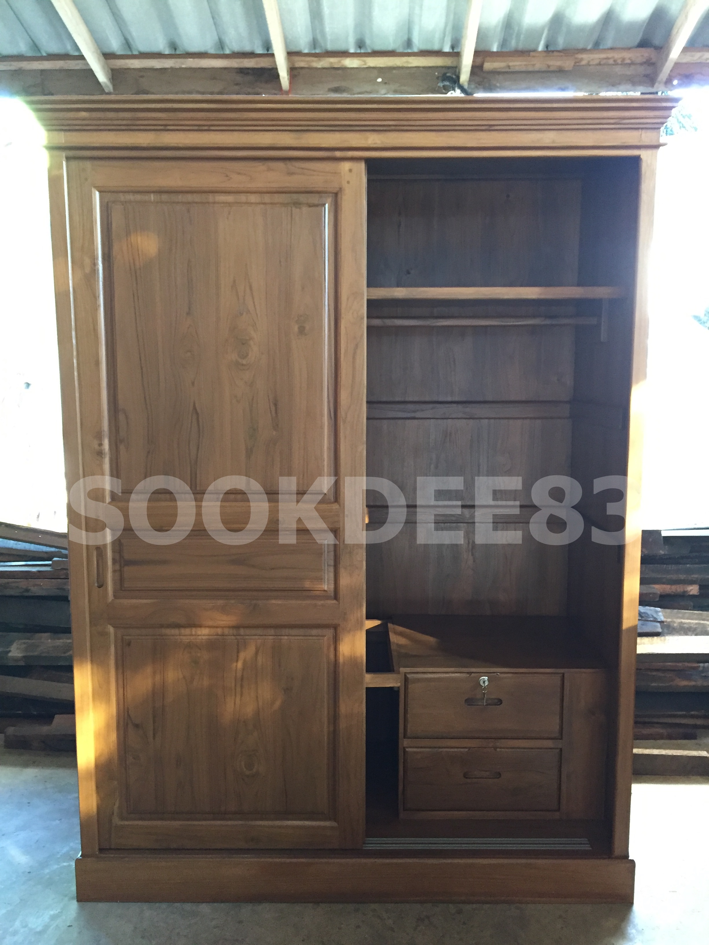 ตู้เสื้อผ้าบานสไลด์ สูง 2 ม.