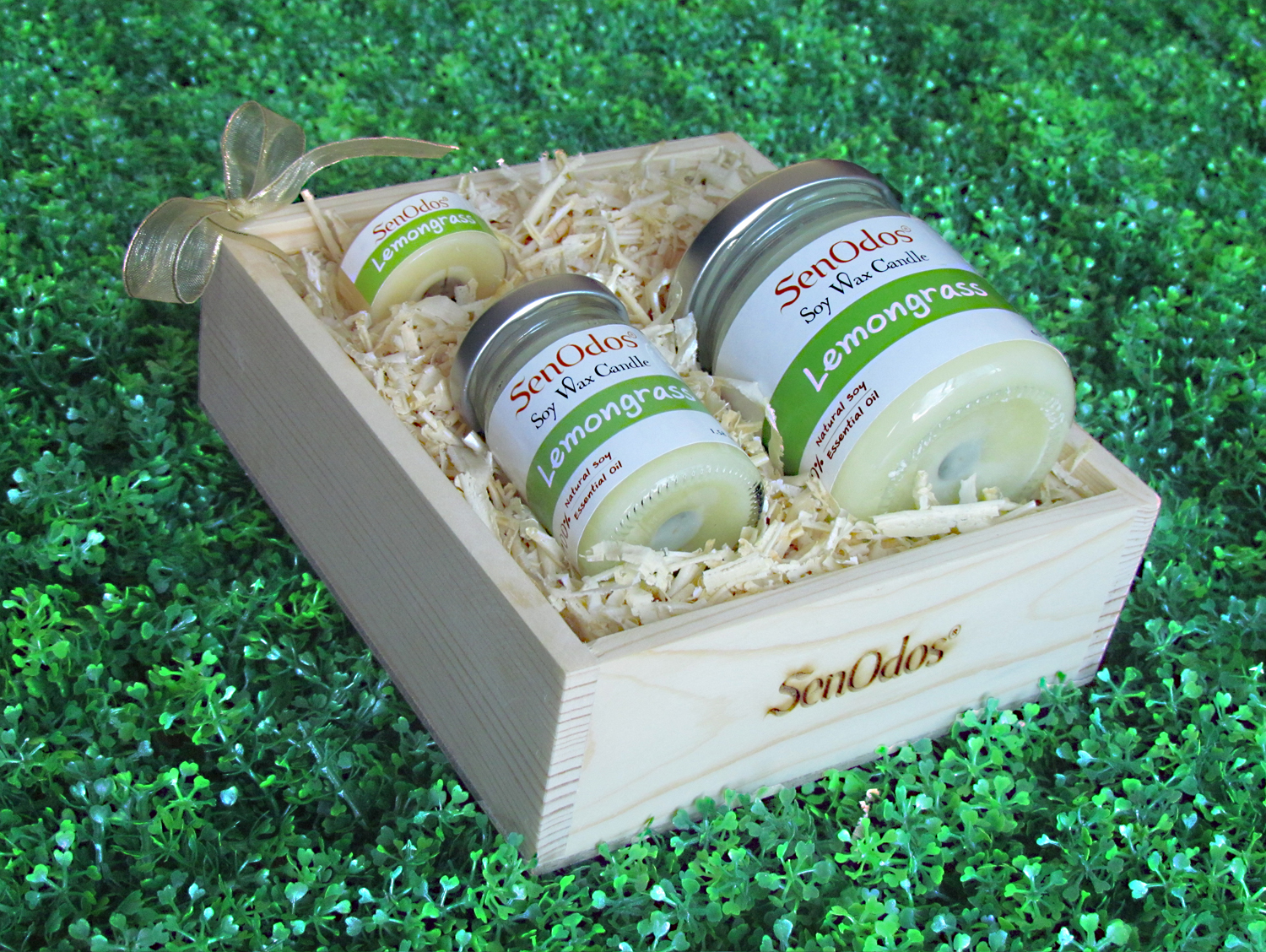 SenOdos Lover Set ชุดของขวัญ ชุดกิ๊ฟเซ็ต Gift Set เทียนหอม อโรม่า Lemongrass Scented Soy Candle Aroma Set ชุดเทียนกลิ่นตะไคร้แท้ บรรจุในกล่องไม้สน รูปทรงเหลี่ยม สวยงาม คุณภาพดี นำเข้าจากนิวซีแลนด์