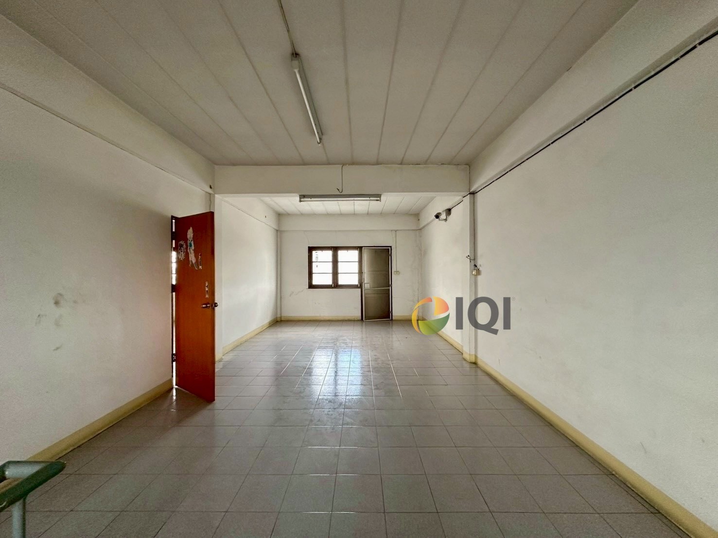 ขายอาคารพาณิชย์ 5 ชั้น 2 คูหาติดกัน ถนนหนามแดง - บางพลี ใกล้รถไฟฟ้า 2 สาย และใกล้ทางด่วน