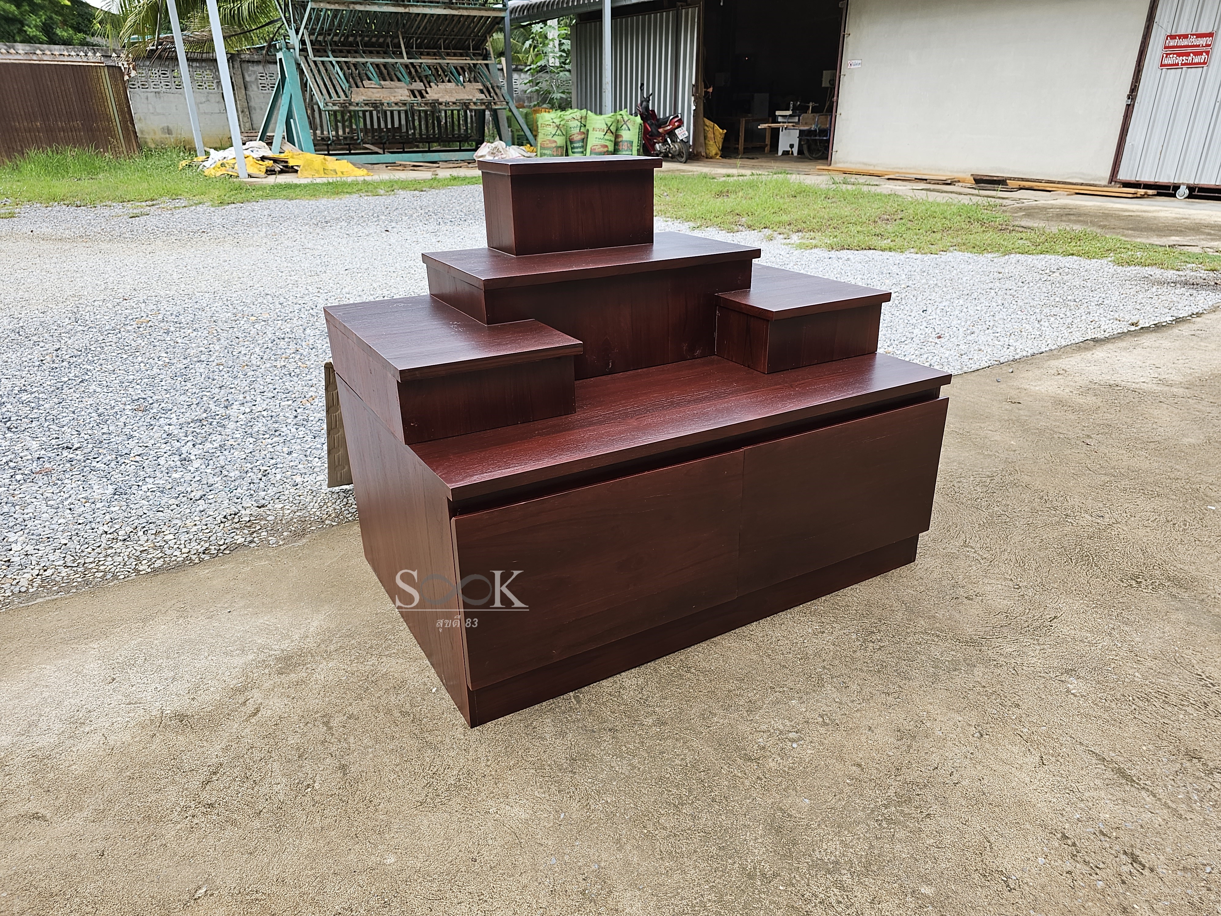 โต๊ะหมู่บูชาแบบตู้ลิ้นชัก (สีสัก)