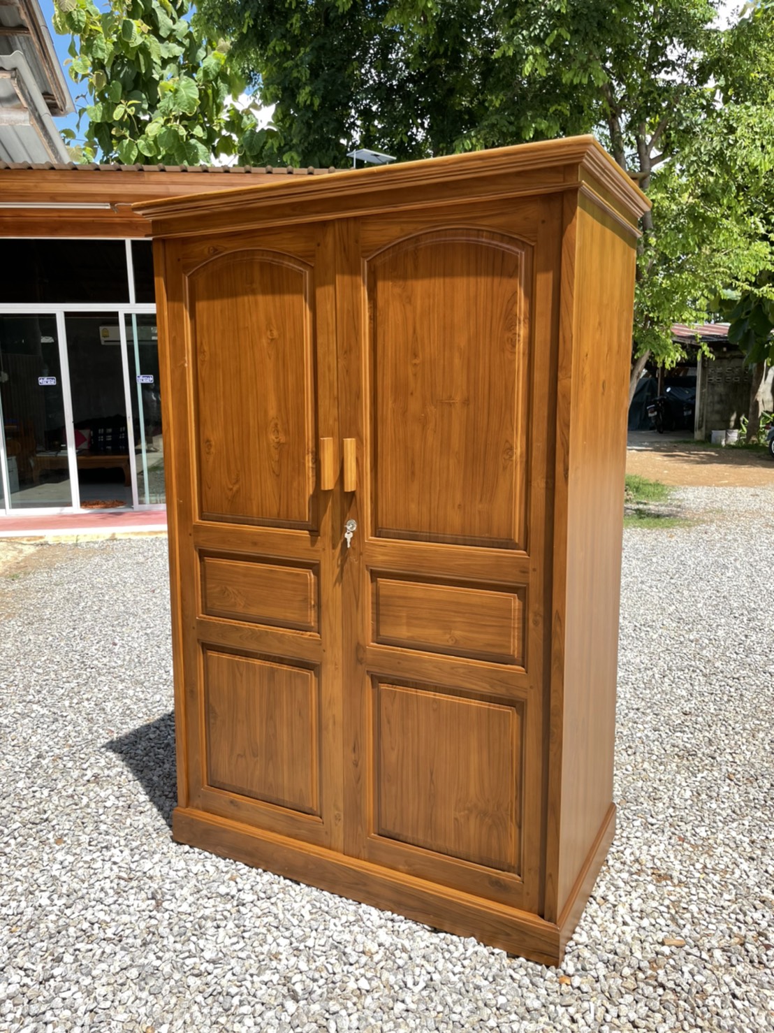 ตู้เสื้อผ้าบานเปิด 2 บาน สูง 1.8 ม.