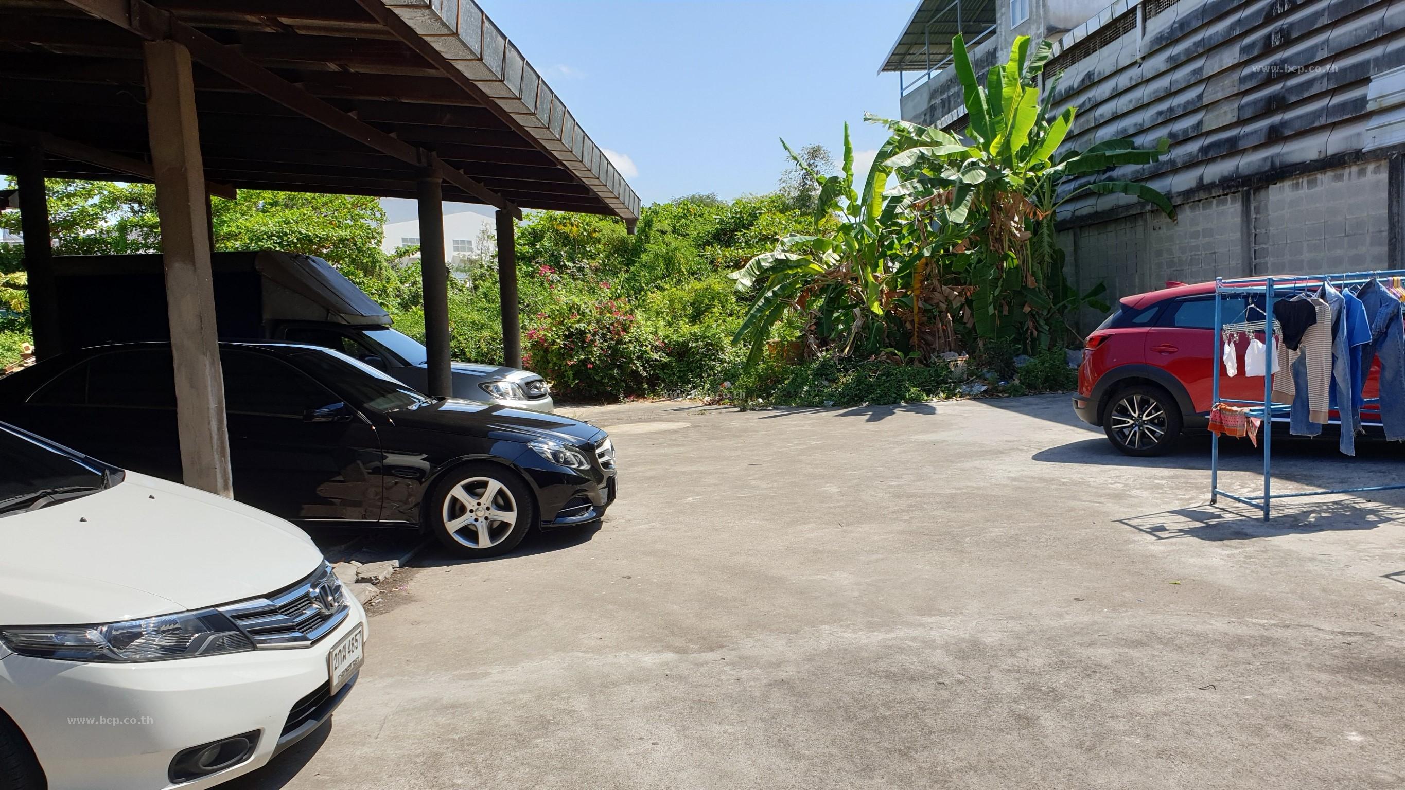 ขายที่ดินพร้อมสิ่งปลูกสร้าง มี 2 แปลง ซอยสุขสวัสดิ์ 68