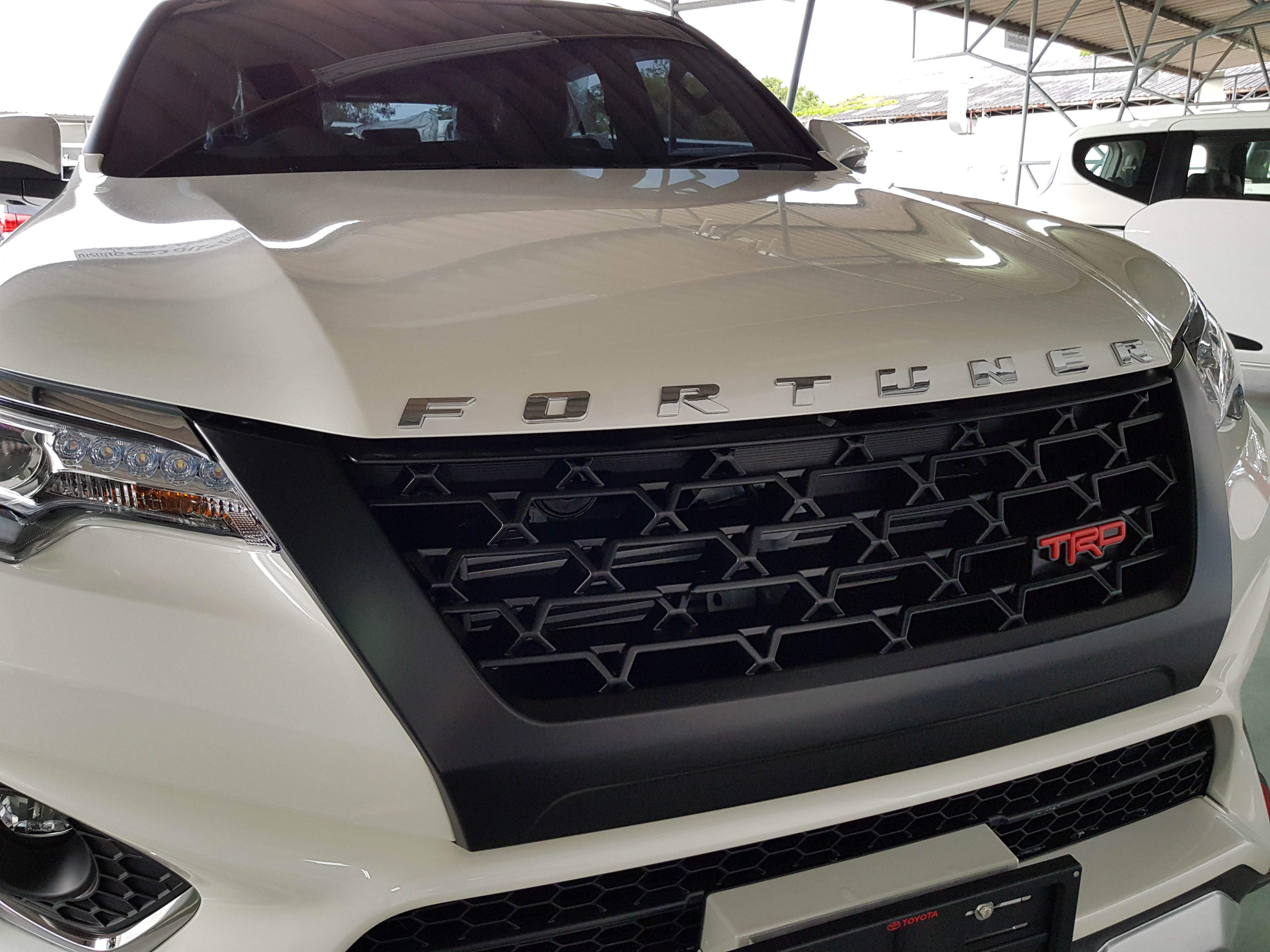 กระจังหน้า FORTUNER