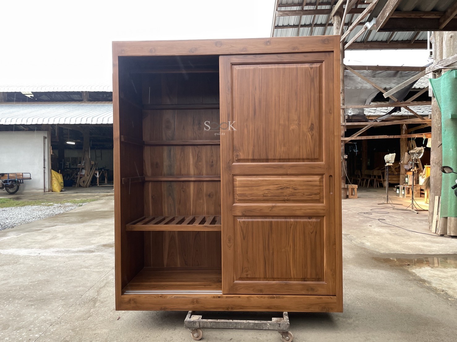 ตู้เสื้อผ้าโมเดิร์น มีชั้นพับผ้า