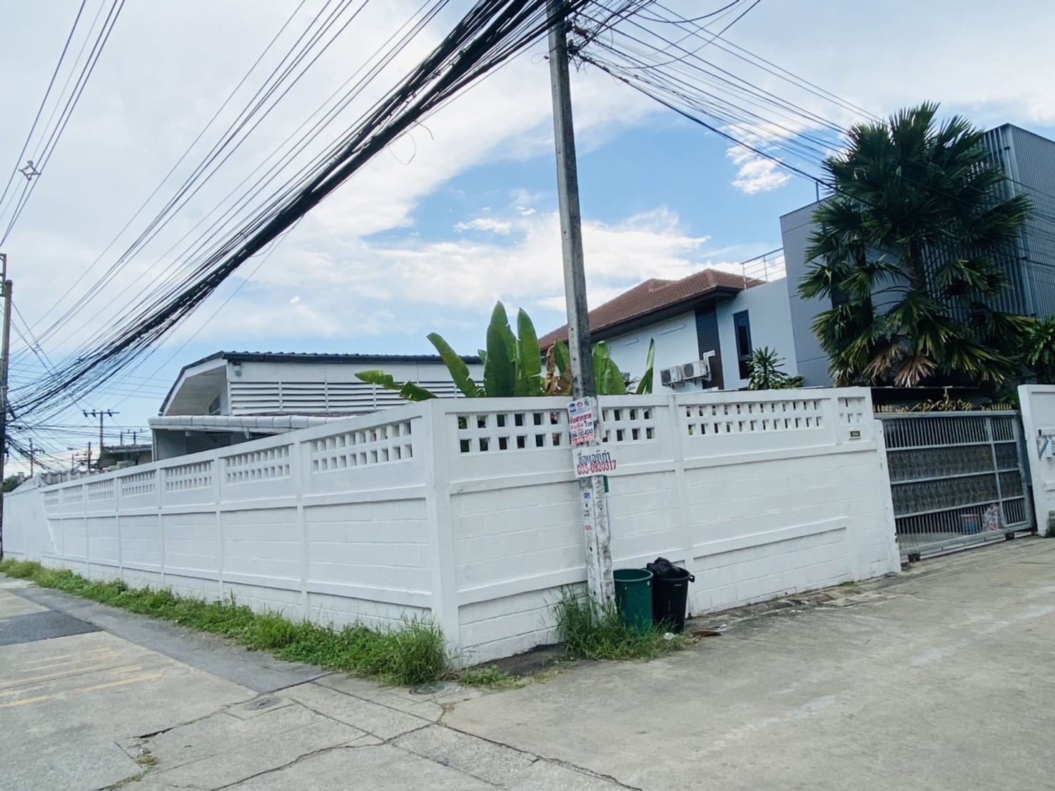 ขาย บ้านเดี่ยว บ้านมิตรภาพ 2 280 ตรม. 96 ตร.วา 2 ชั้น 4 ห้องนอน 2 ห้องน้ำ บ้านหัวมุม หน้ากว้าง ติดถนน ทำเลทอง