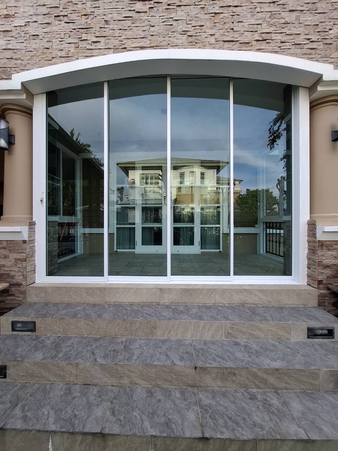 กั้นห้องกระจกระเบียงบ้าน