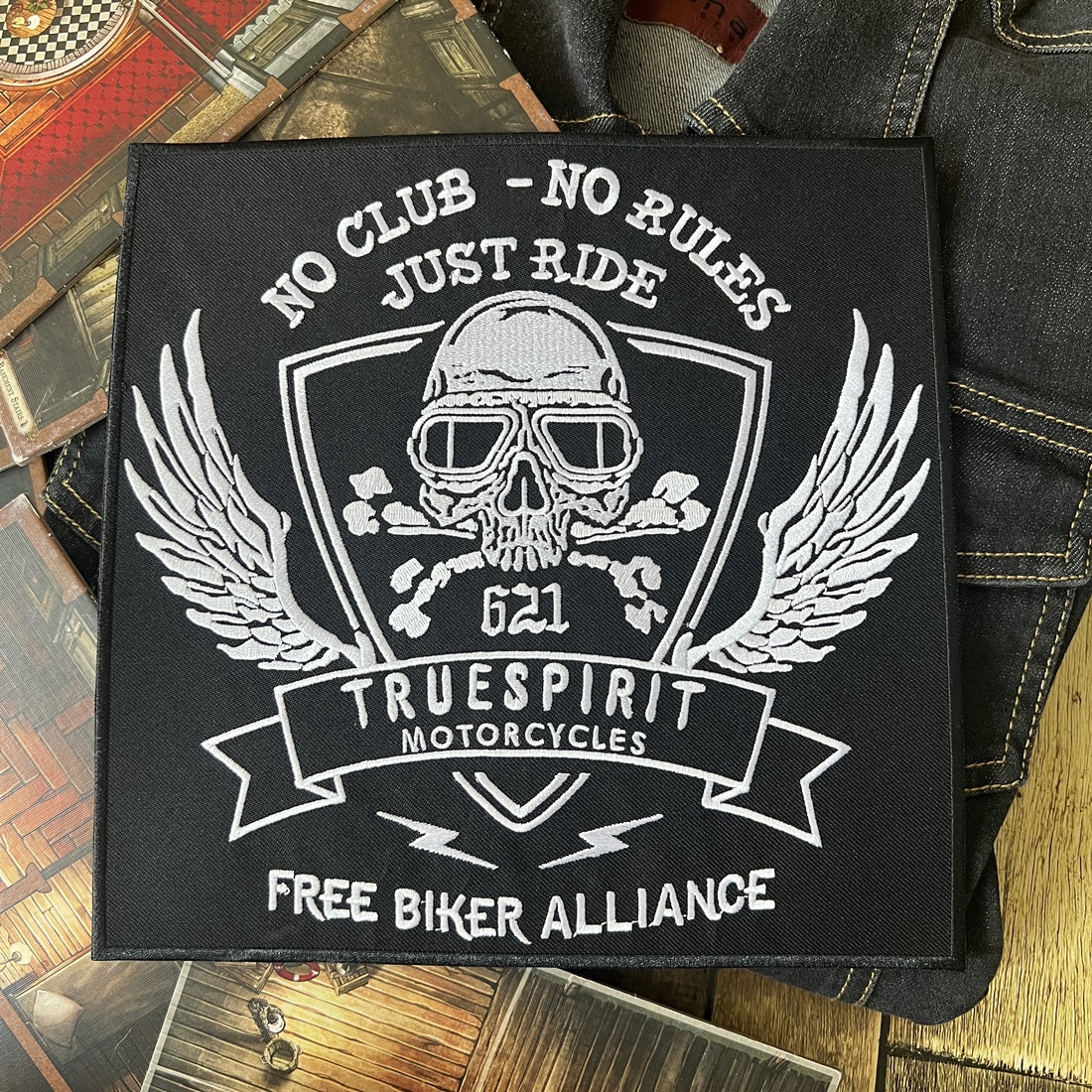 No Club No Rule ตัวรีดติดเสื้อ อาร์มรีด อาร์มปัก ตกแต่งเสื้อผ้า หมวก กระเป๋า แจ๊คเก็ตยีนส์ Embroidered Iron on Patch ขนาดใหญ่