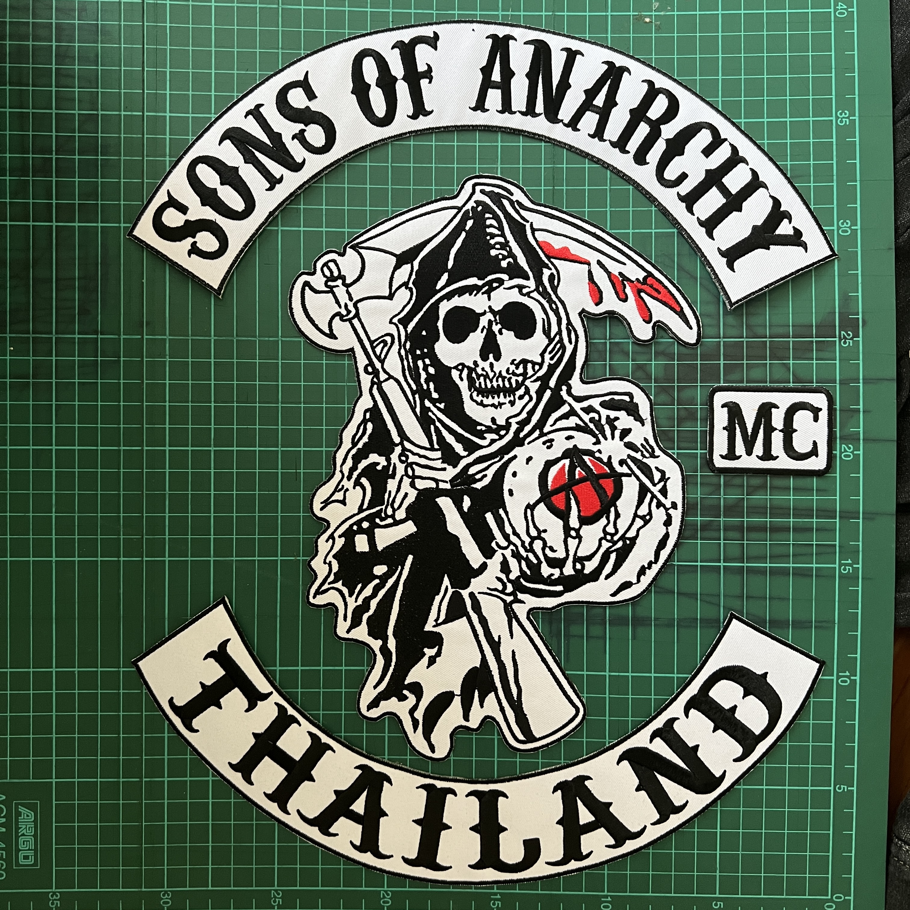Set 4 ชิ้น Sons Of Anarchy ตัวรีดติดเสื้อ อาร์มรีด อาร์มปัก ตกแต่งเสื้อผ้า แจ๊คเก็ตยีนส์ Embroidered Iron on Patch ขนาดใหญ่