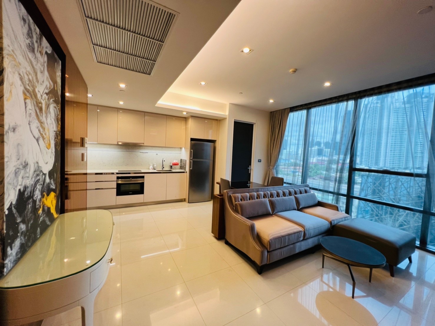 ขายคอนโดสุดหรู เดอะ แบงค็อก สาทร 1 ห้องนอนขนาดใหญ่